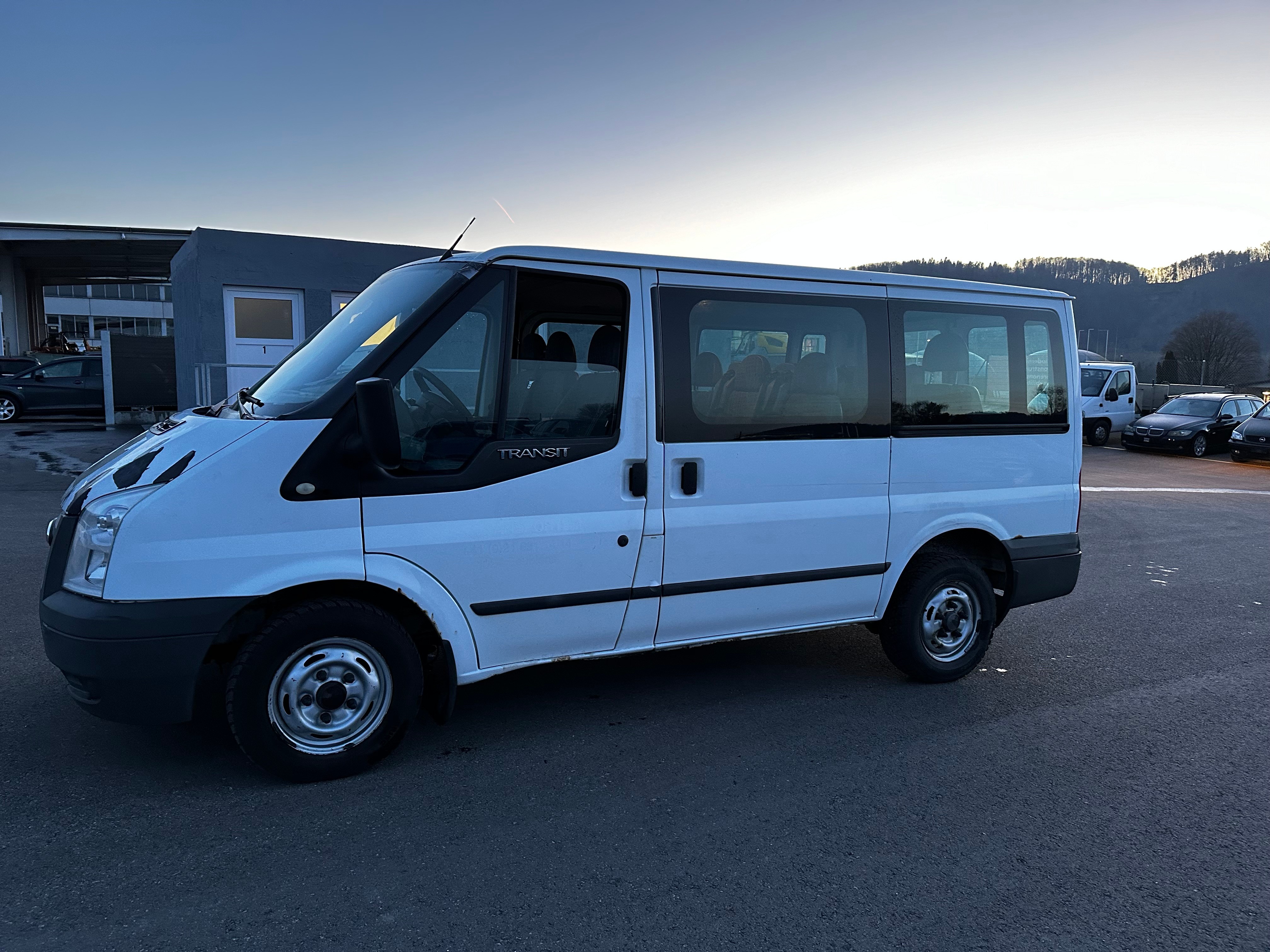 FORD Transit 280S Level 3