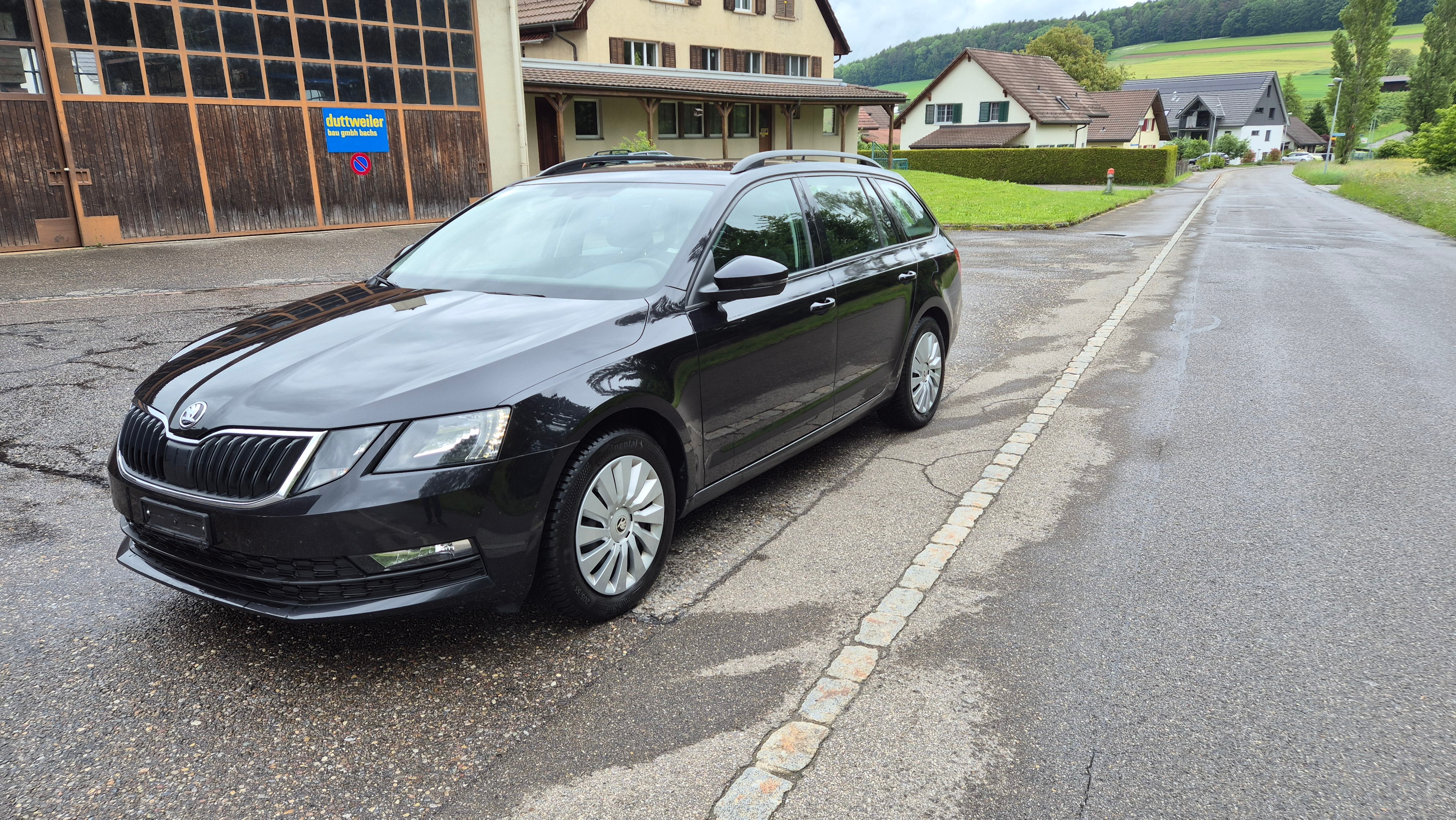 SKODA Octavia Combi 1.6 TDI Ambition DSG