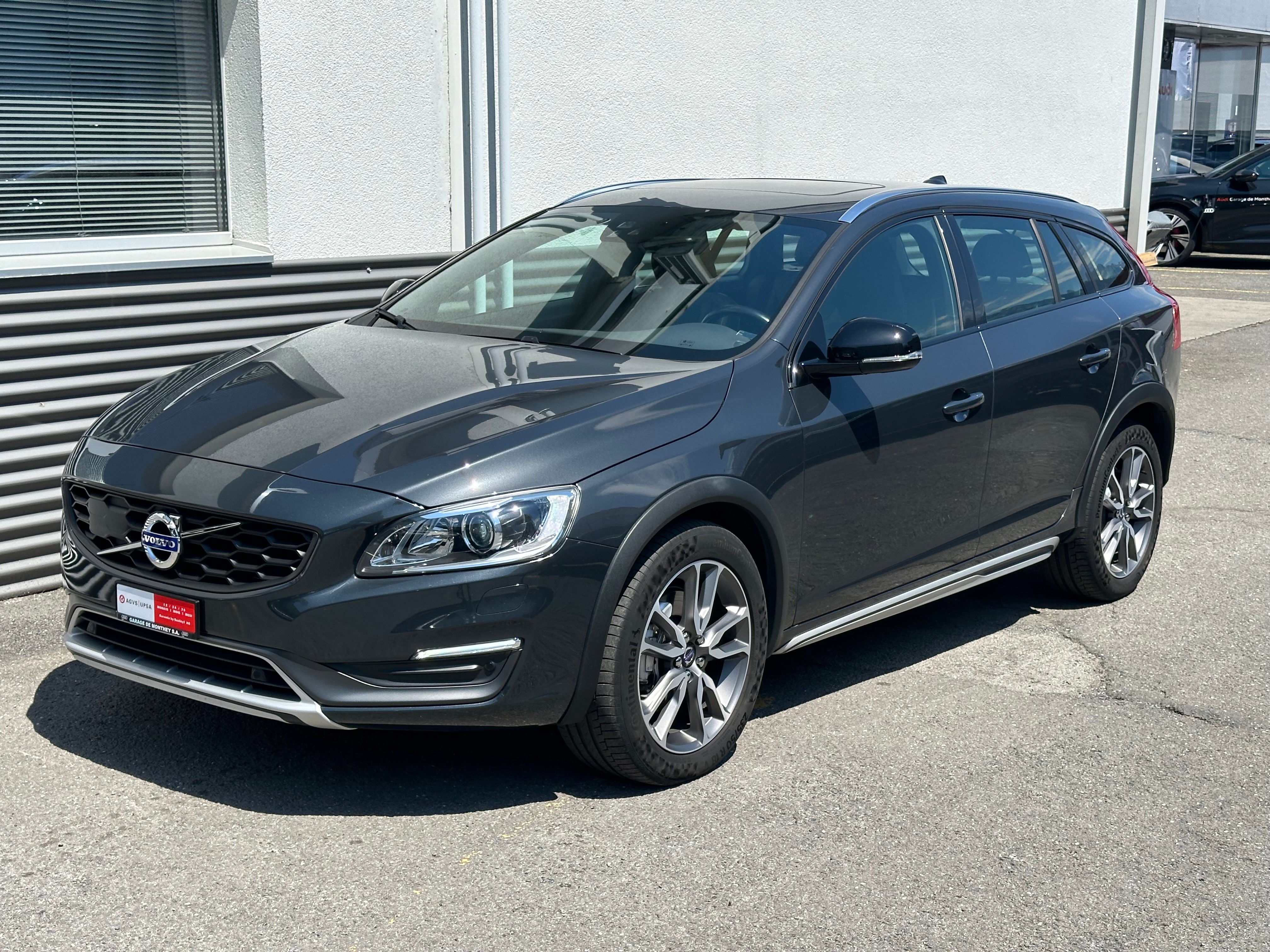 VOLVO V60 Cross Country D3 Summum Geartronic