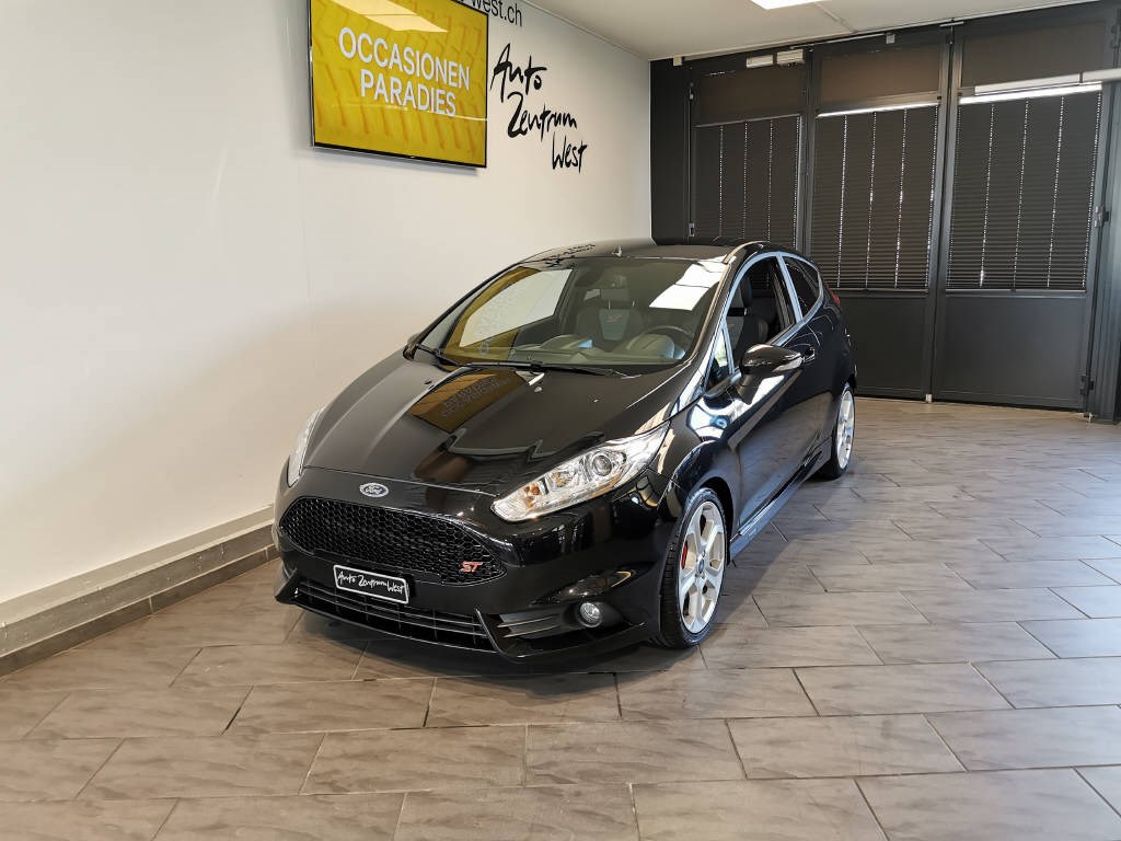 FORD Fiesta 1.6 EcoB ST-2