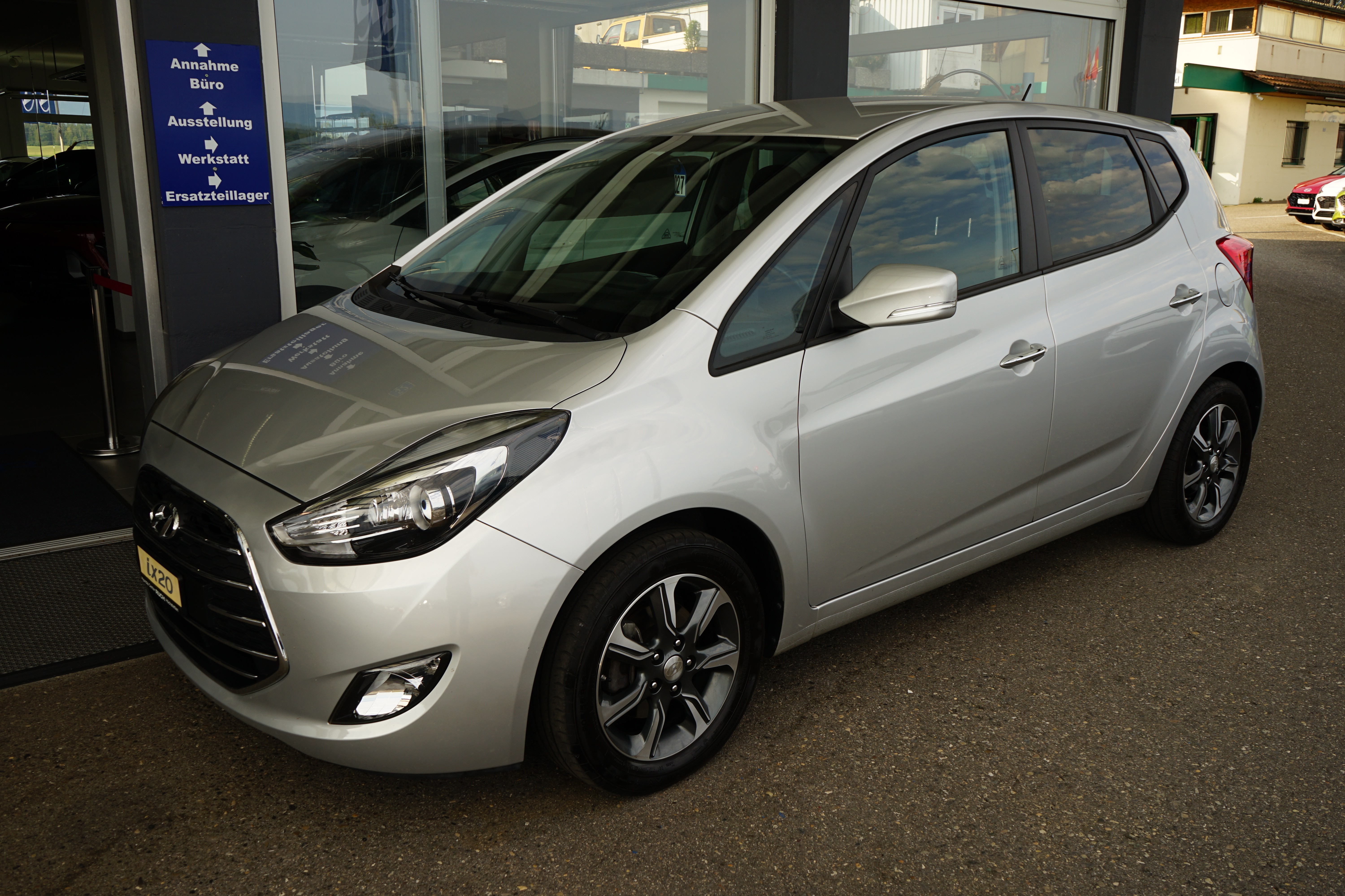 HYUNDAI iX20 1.6 Amplia Automatic