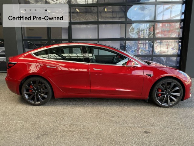 TESLA Model 3 Performance AWD