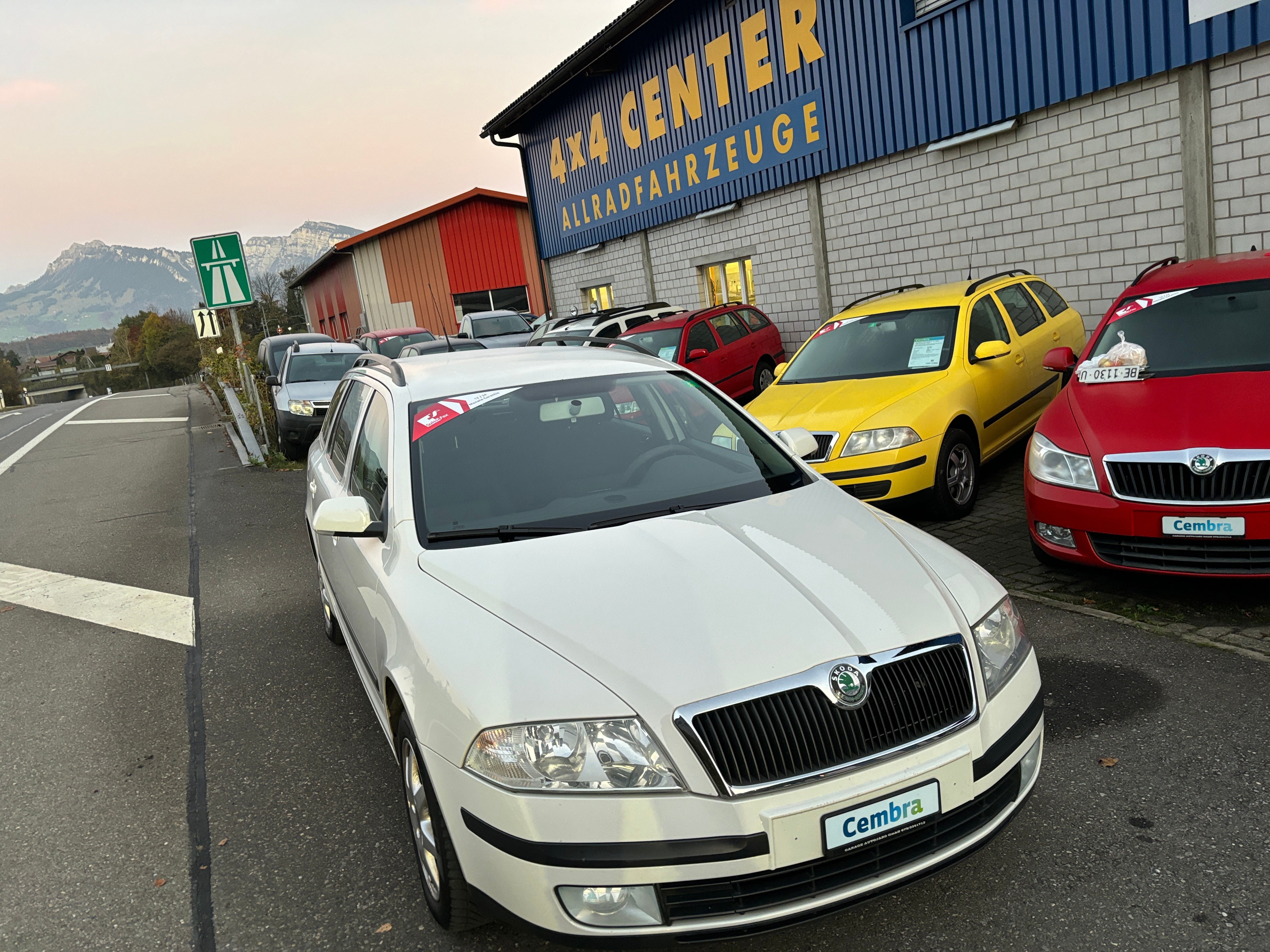 SKODA Octavia 2.0 FSI Swiss Ice Hockey 4x4