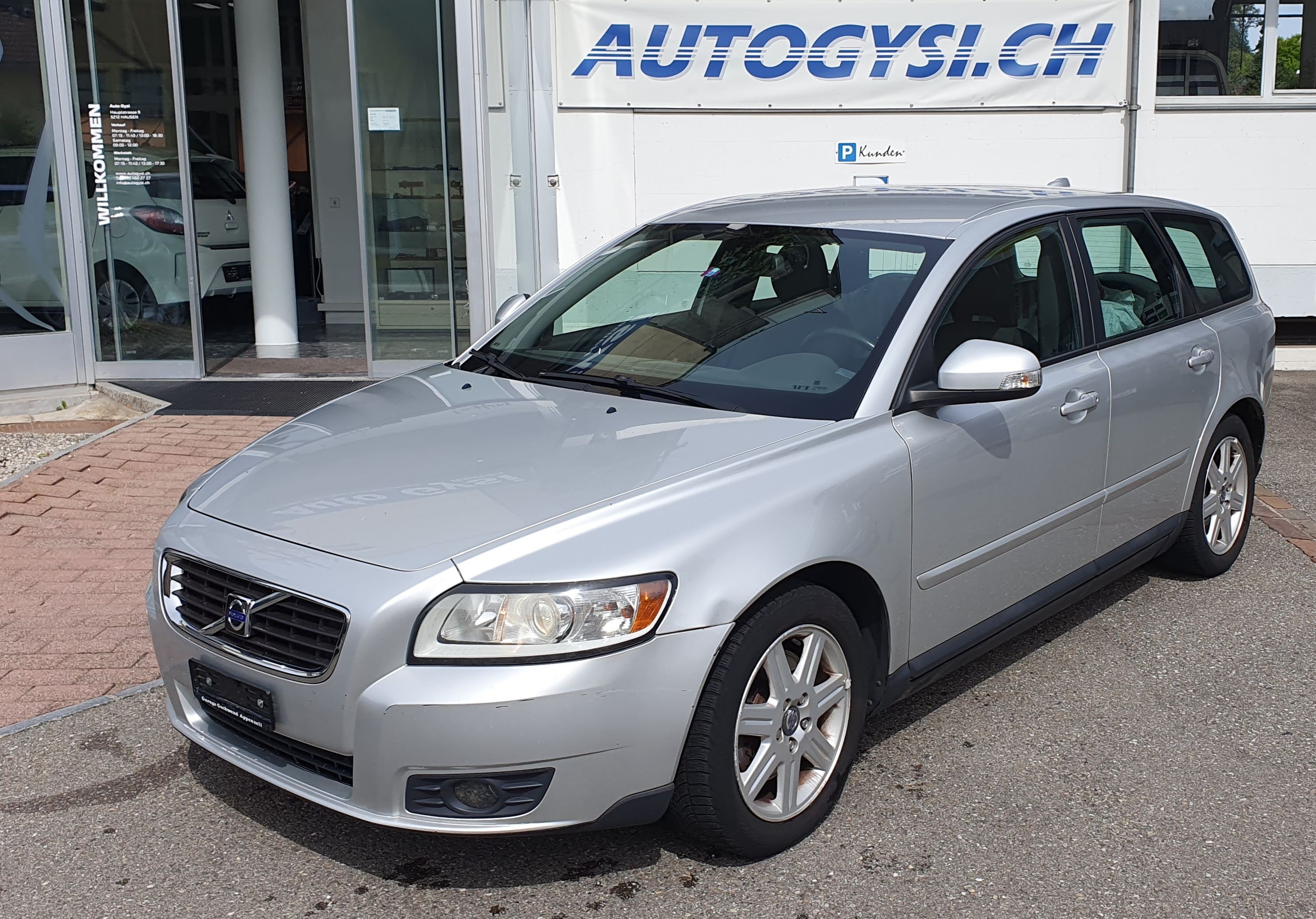 VOLVO V50 2.0D