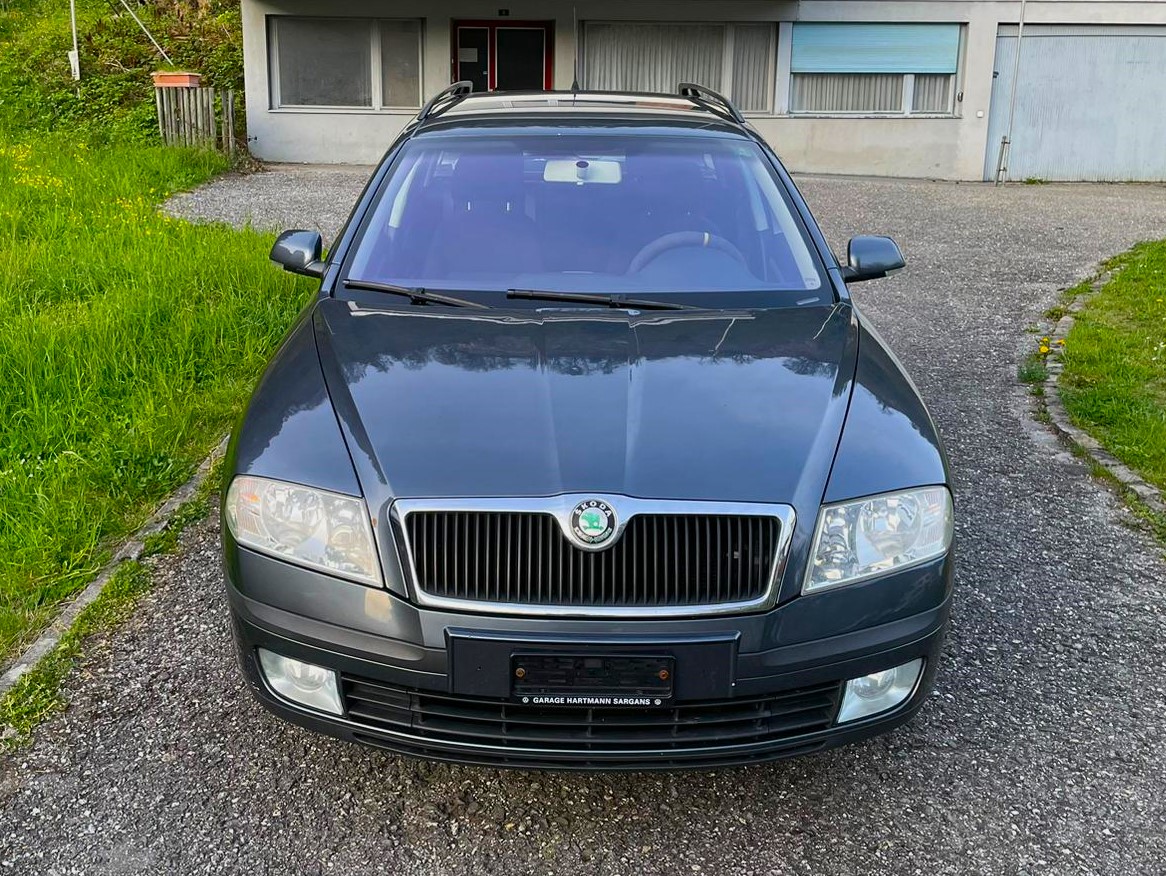 SKODA Octavia 2.0 FSI Swiss Adventure 4x4