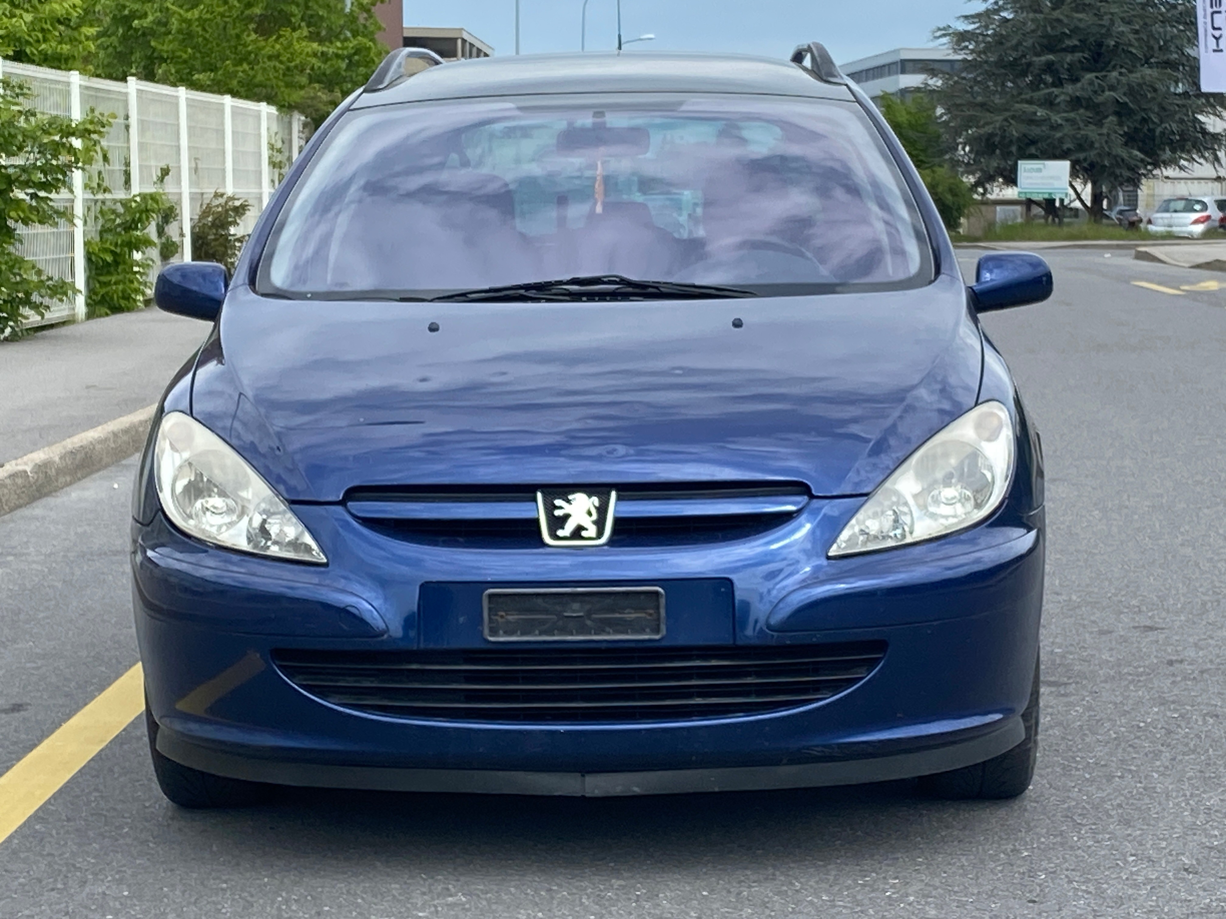 PEUGEOT 307 SW 2.0 16V Premium