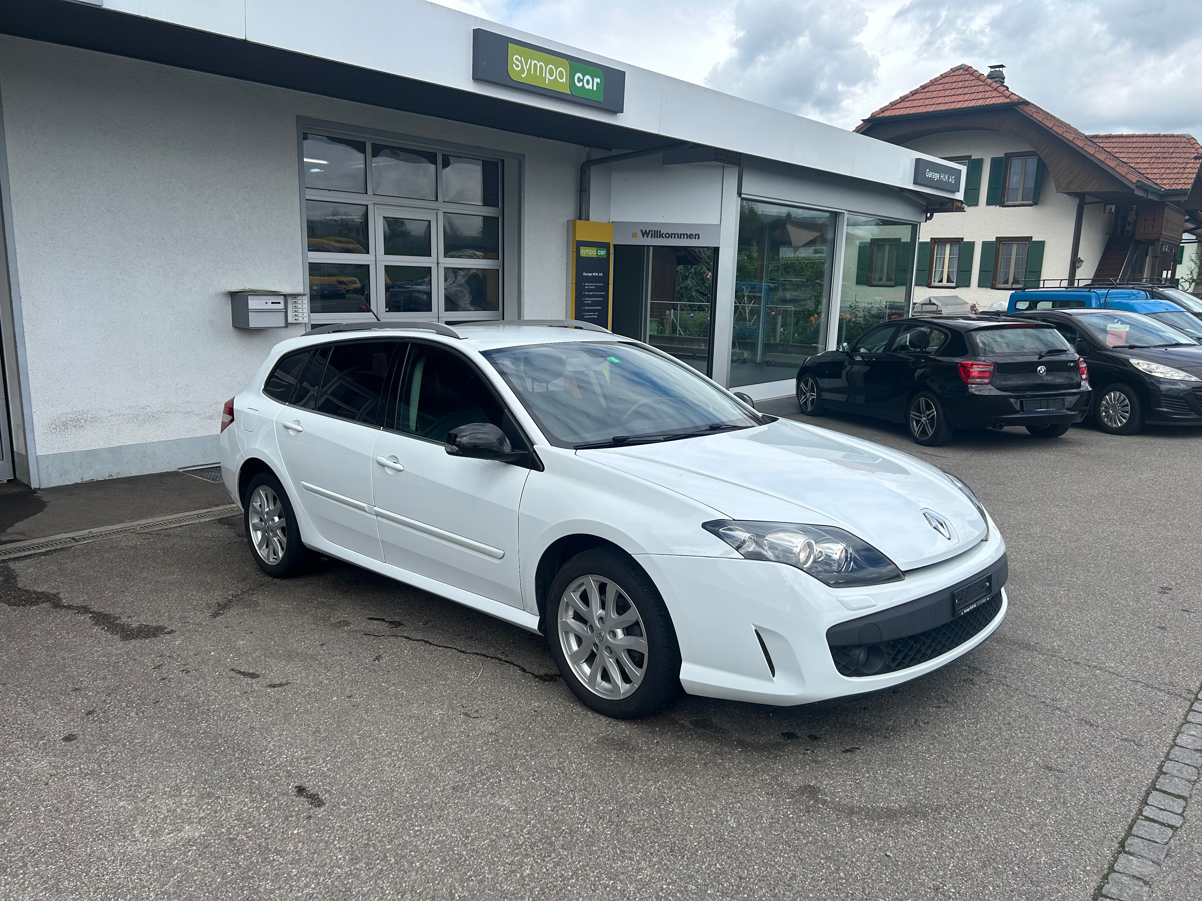 RENAULT Laguna Grandtour 2.0 dCi Dynamique Automatic