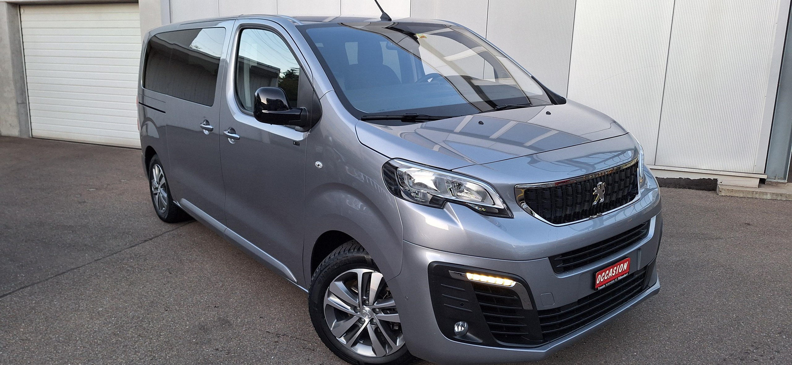 PEUGEOT Traveller Standard 2.0 BlueHDi 180 Business S/S