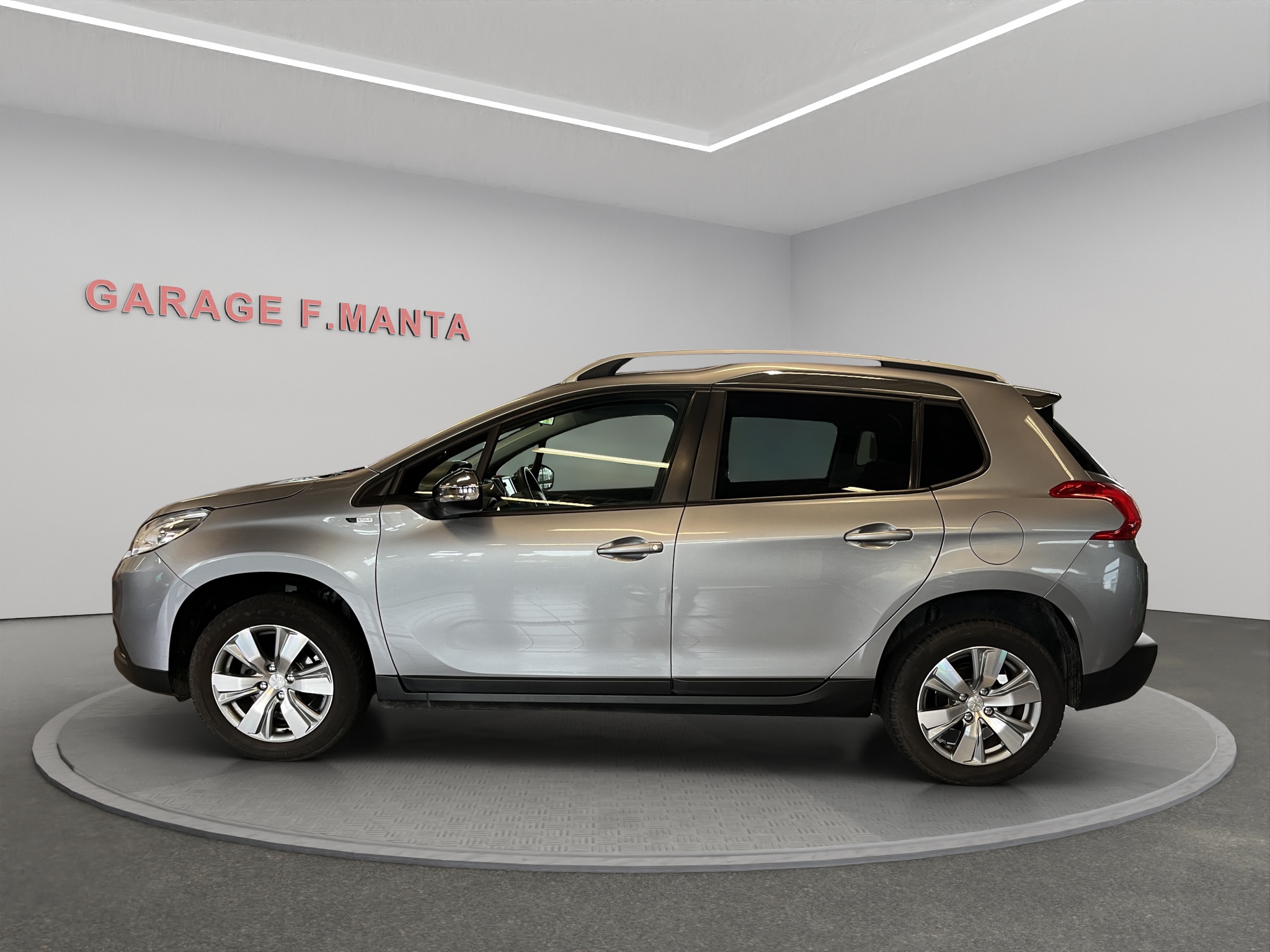 PEUGEOT 2008 1.2 VTI Style