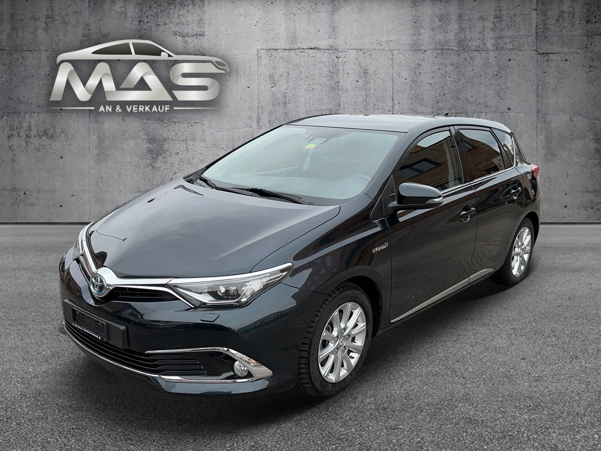 TOYOTA Auris 1.8 HSD Sol e-CVT