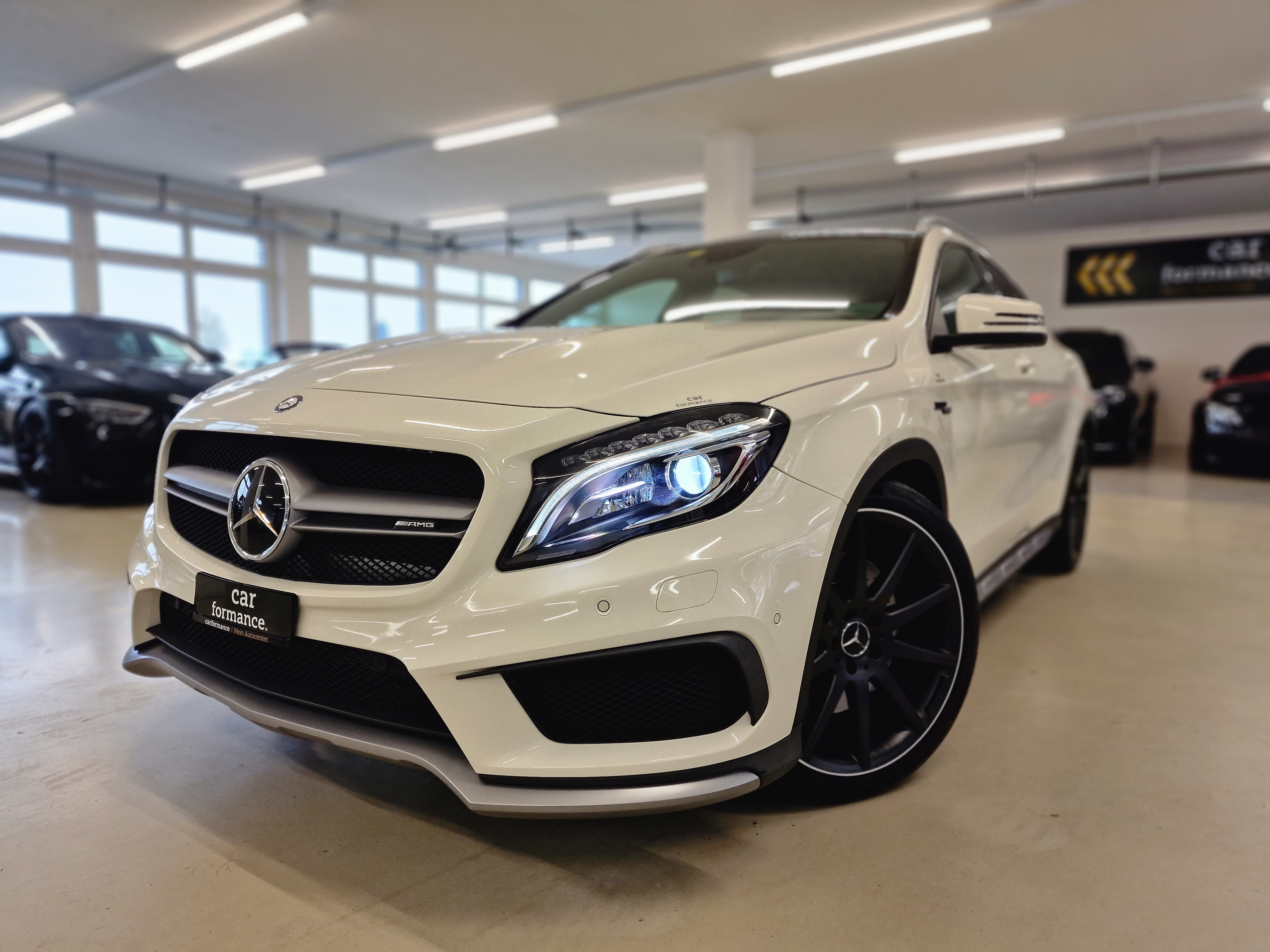 MERCEDES-BENZ GLA 45 AMG 4m