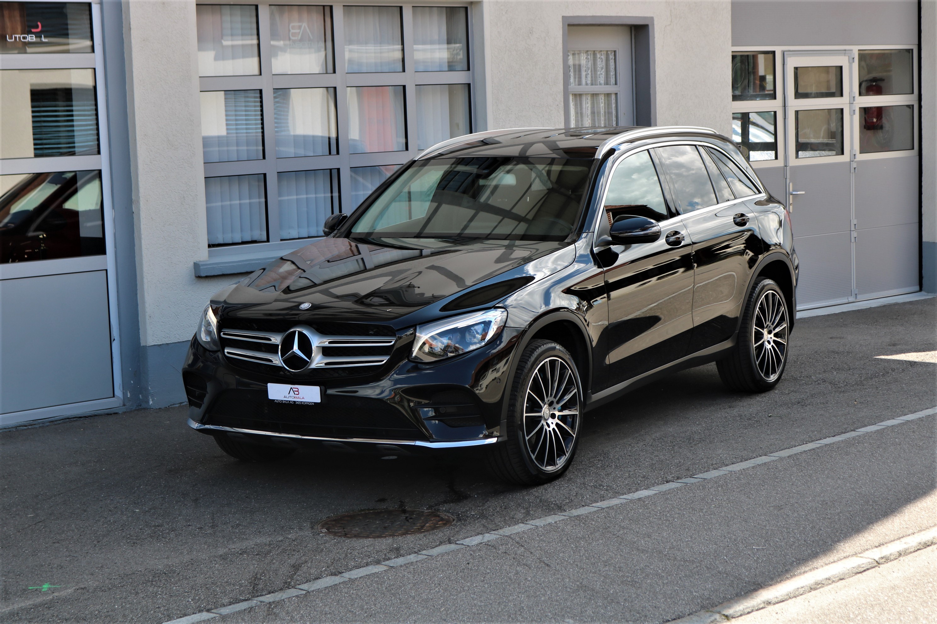 MERCEDES-BENZ GLC 350 e AMG Line 4Matic 7G-Tronic