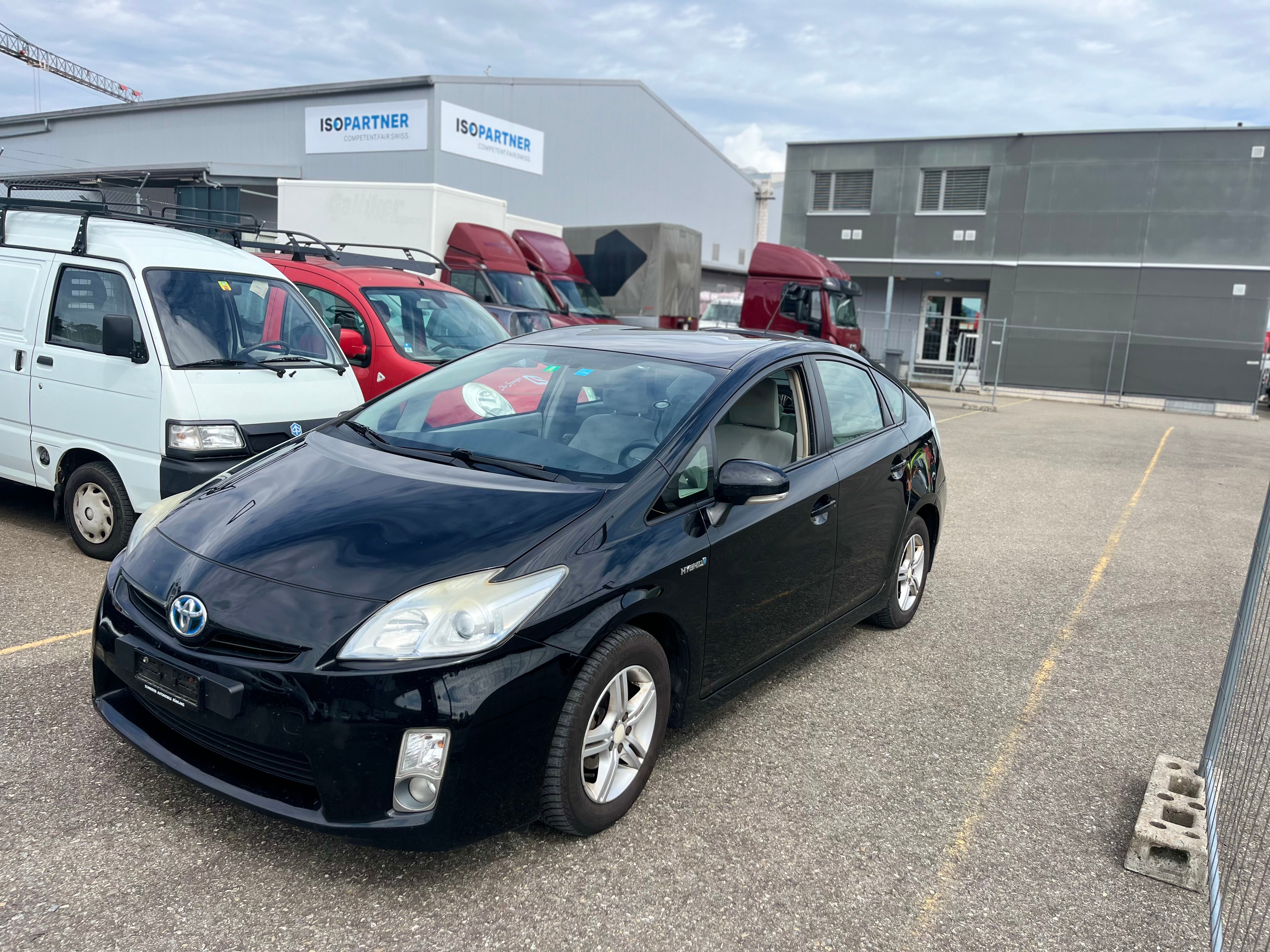 TOYOTA Prius 1.8 16V HSD Sol