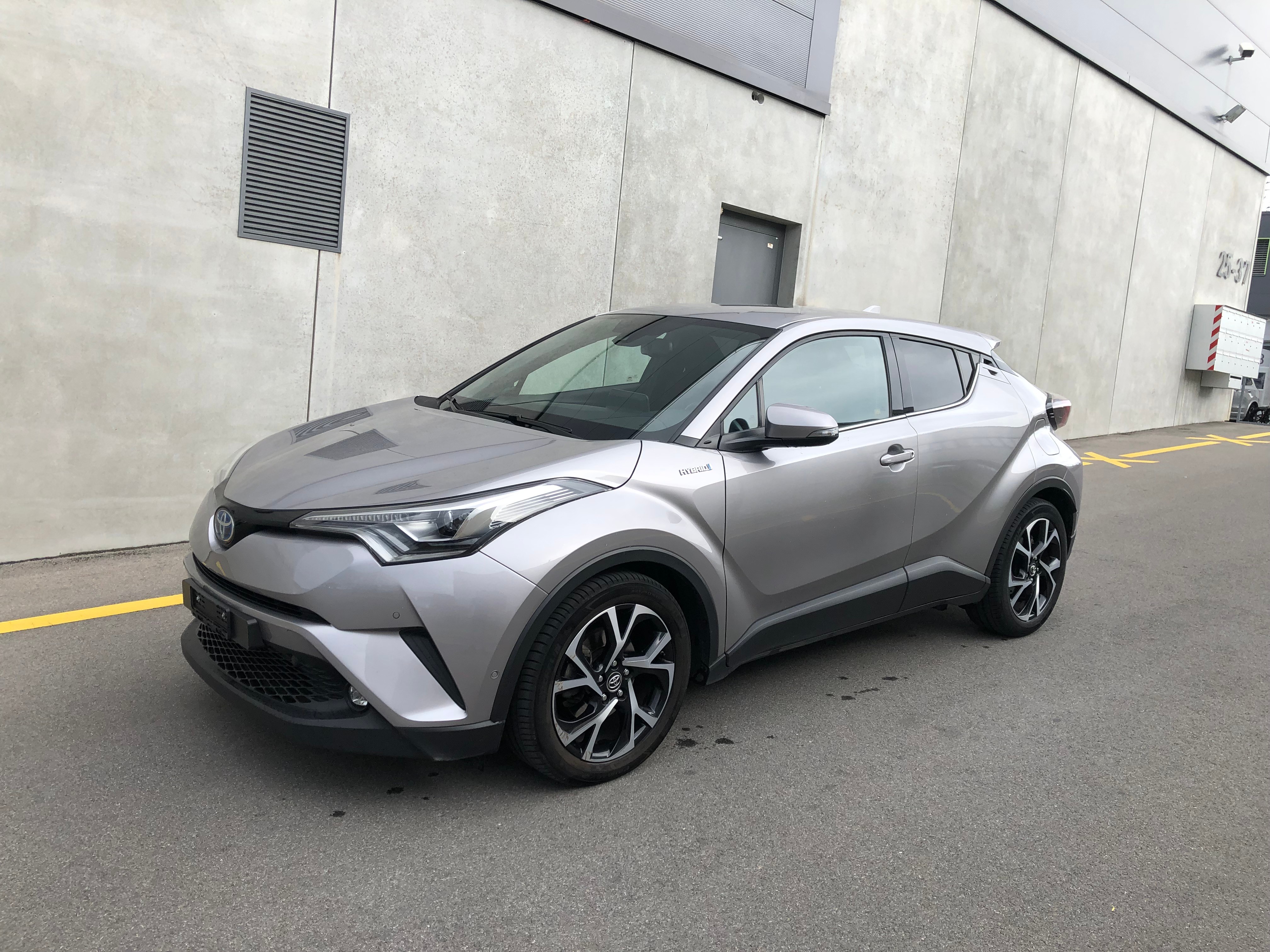 TOYOTA C-HR 1.8 HSD Style CVT (60)