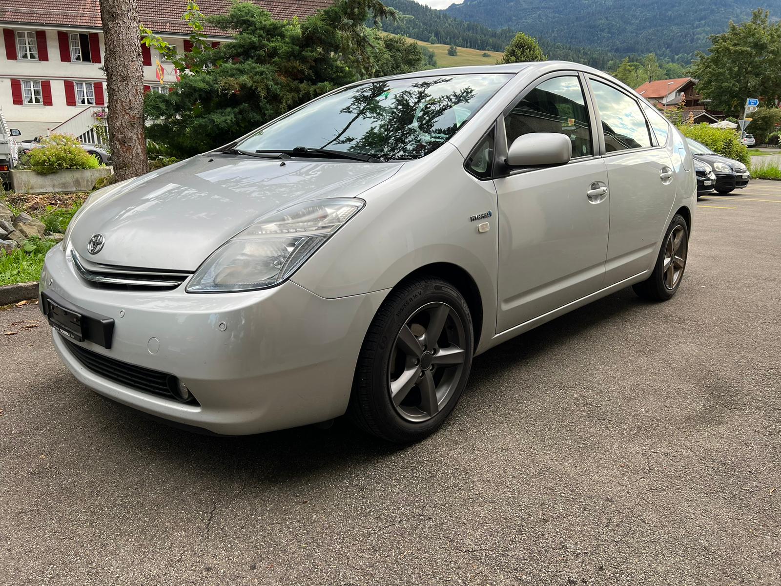 TOYOTA Prius 1.5 16V Hybrid