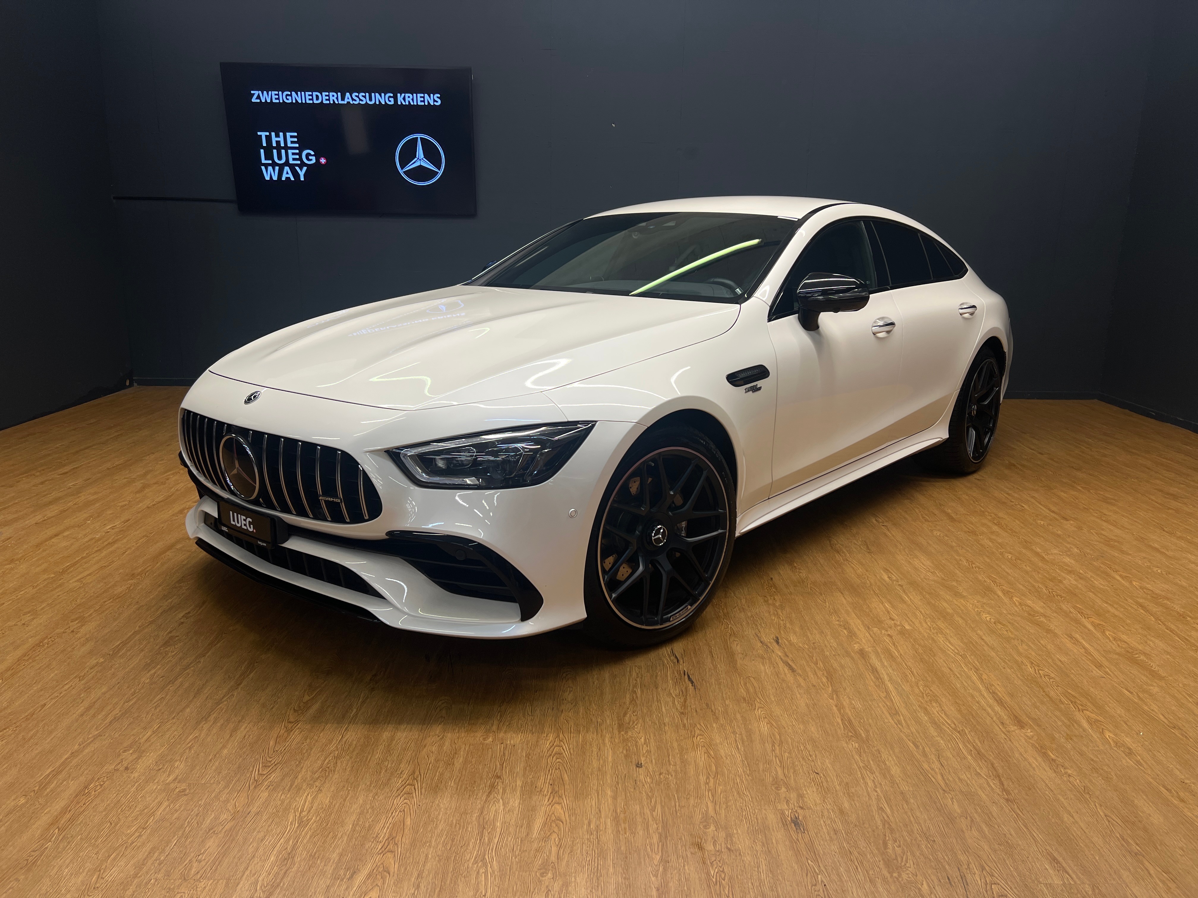 MERCEDES-BENZ AMG GT 4 53 4M+ / DISTRONIC / Soundsystem / Leder Nappa / Head-Up Display / Sitzklima /