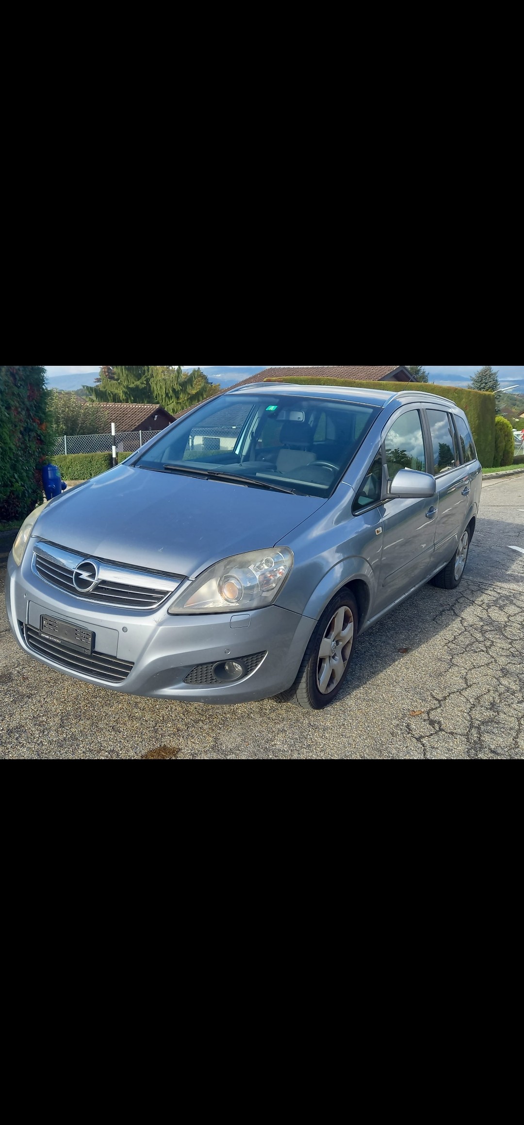 OPEL Zafira 2.2i 16V Cosmo