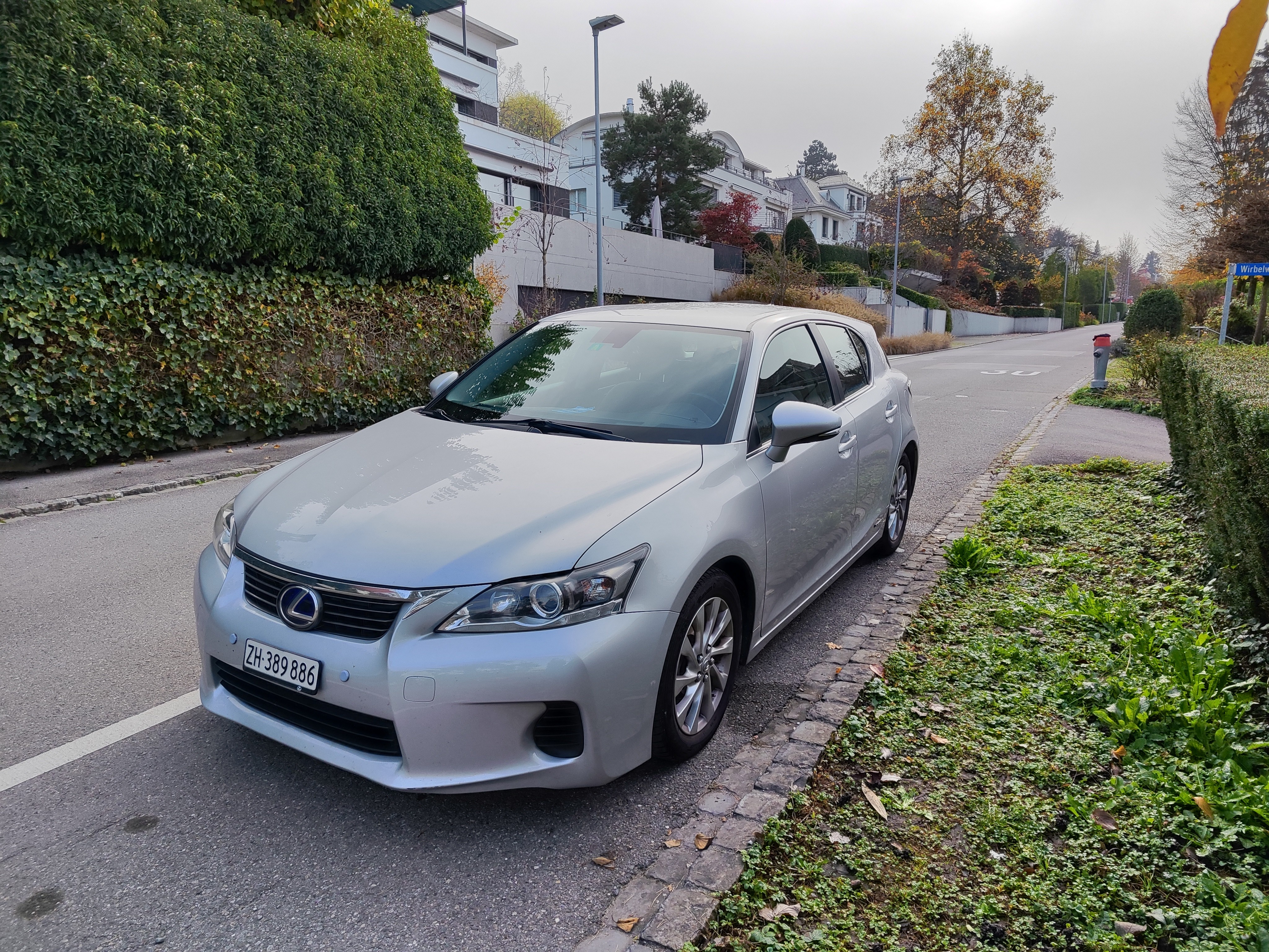 LEXUS CT 200h 1.8 comfort CVT