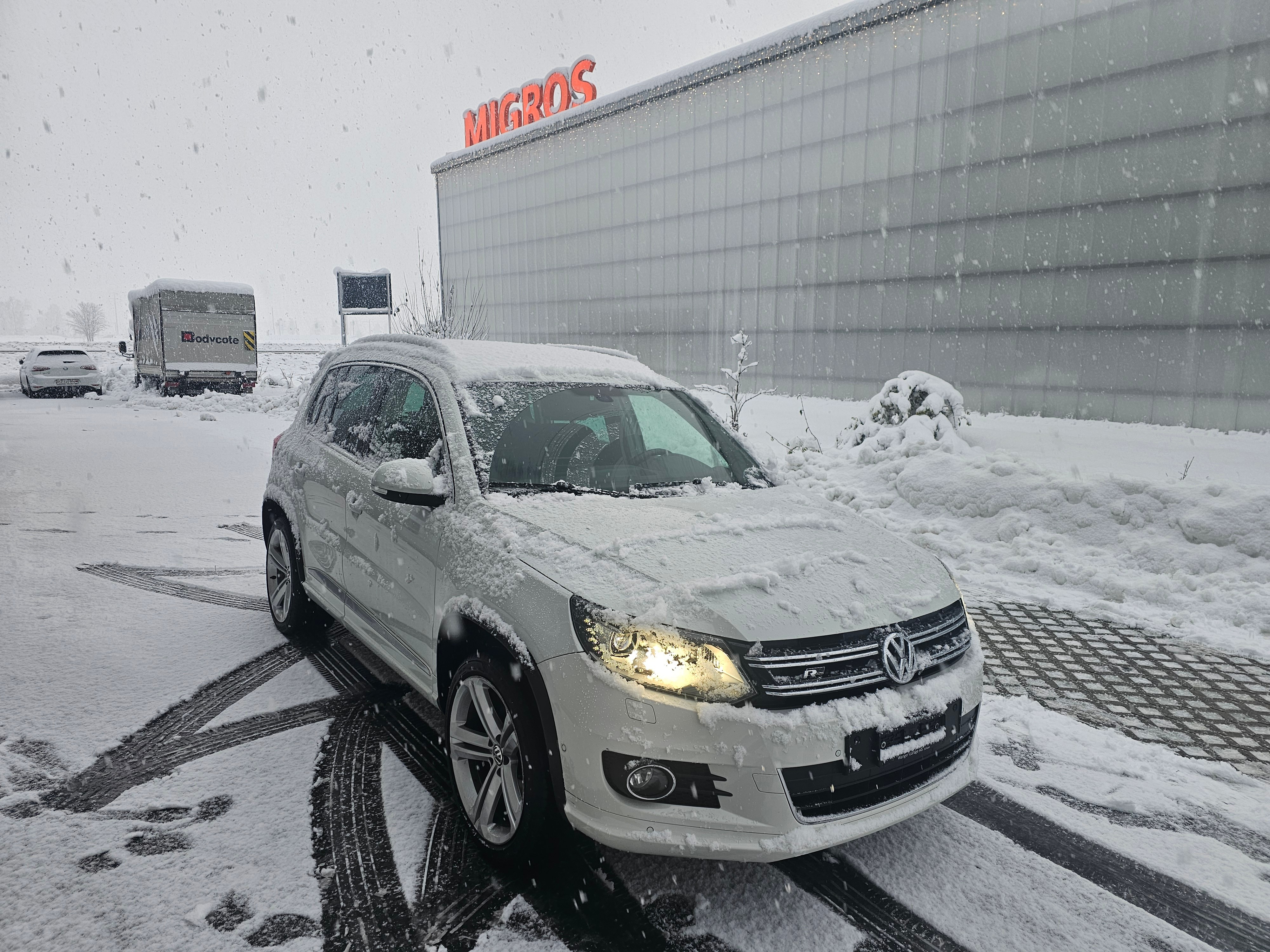 VW Tiguan 2.0 TDI BMT R-Line Design 4Motion DSG