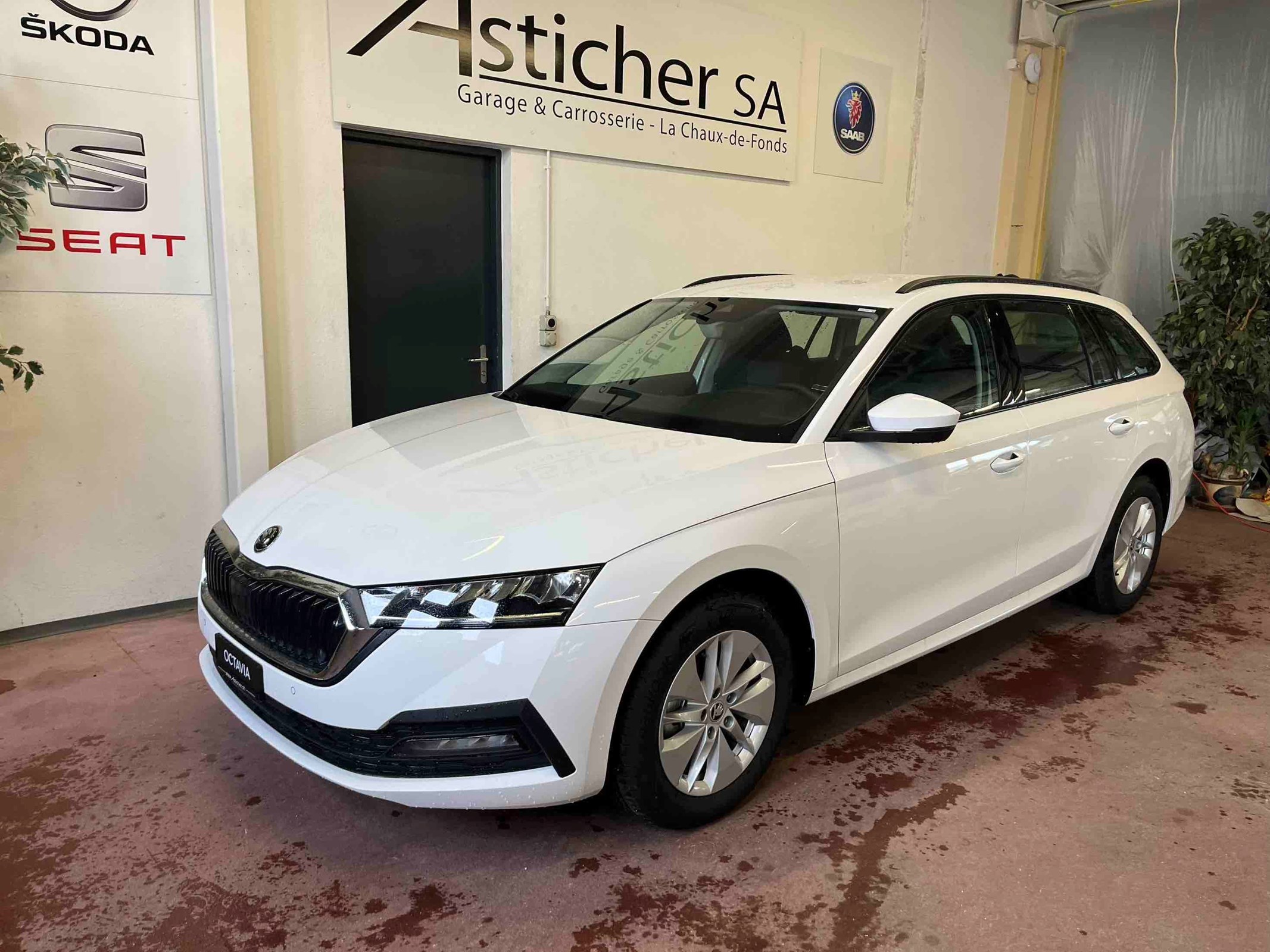 SKODA Octavia Combi 2.0 TDI DSG Ambition