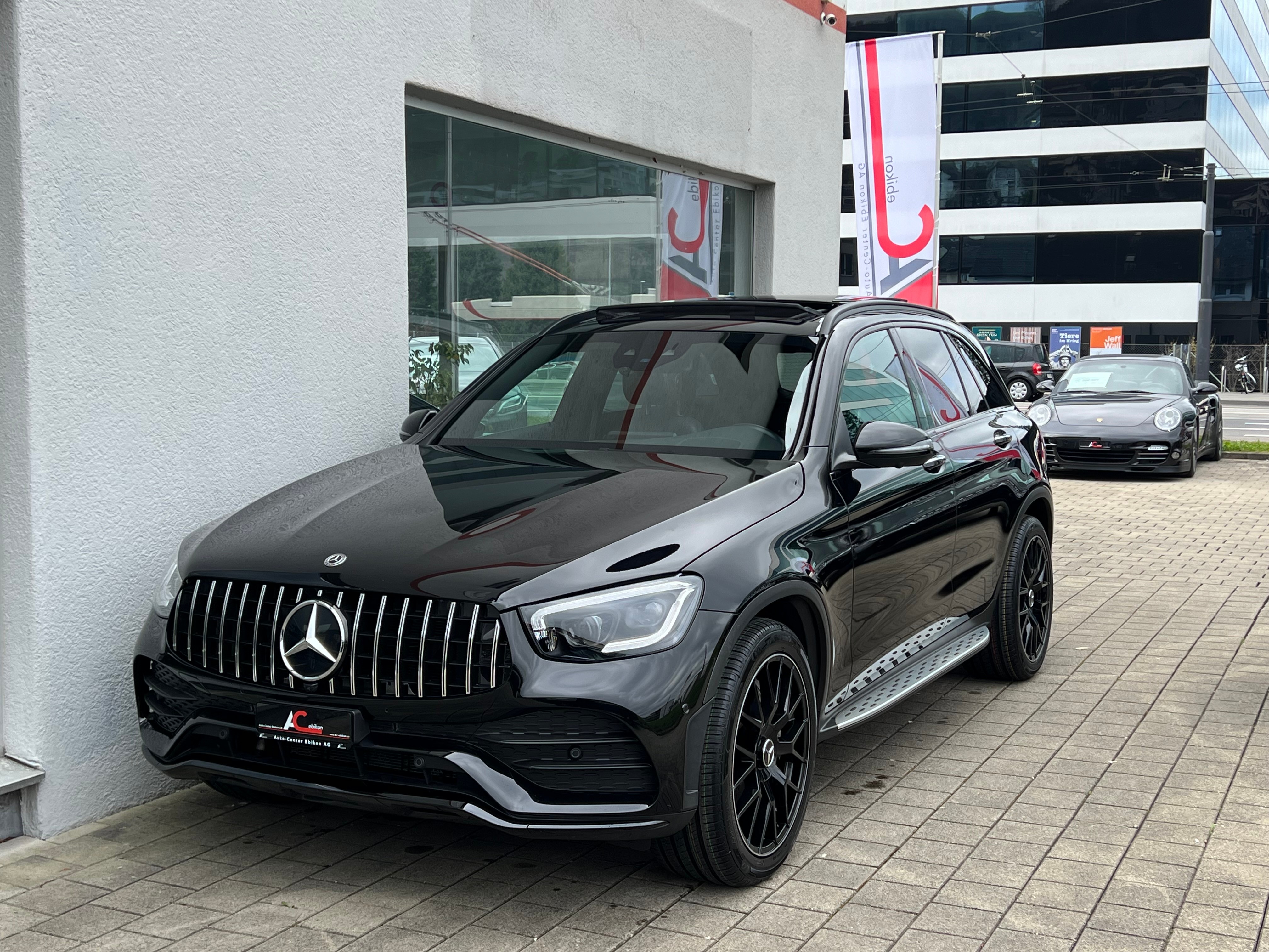 MERCEDES-BENZ GLC 200 AMG Line 4Matic 9G-Tronic