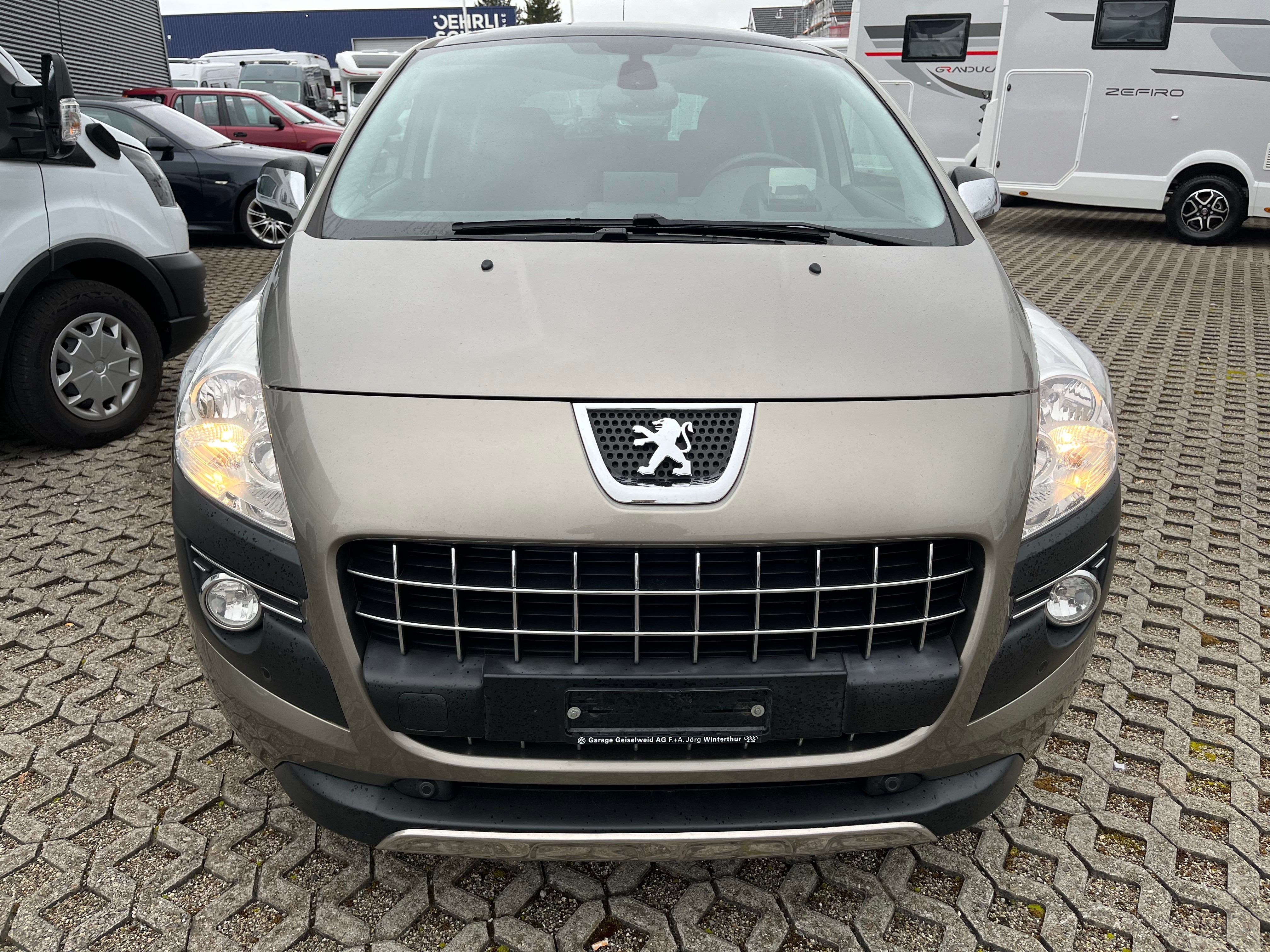 PEUGEOT 3008 2.0 HDI Platinum Tiptronic