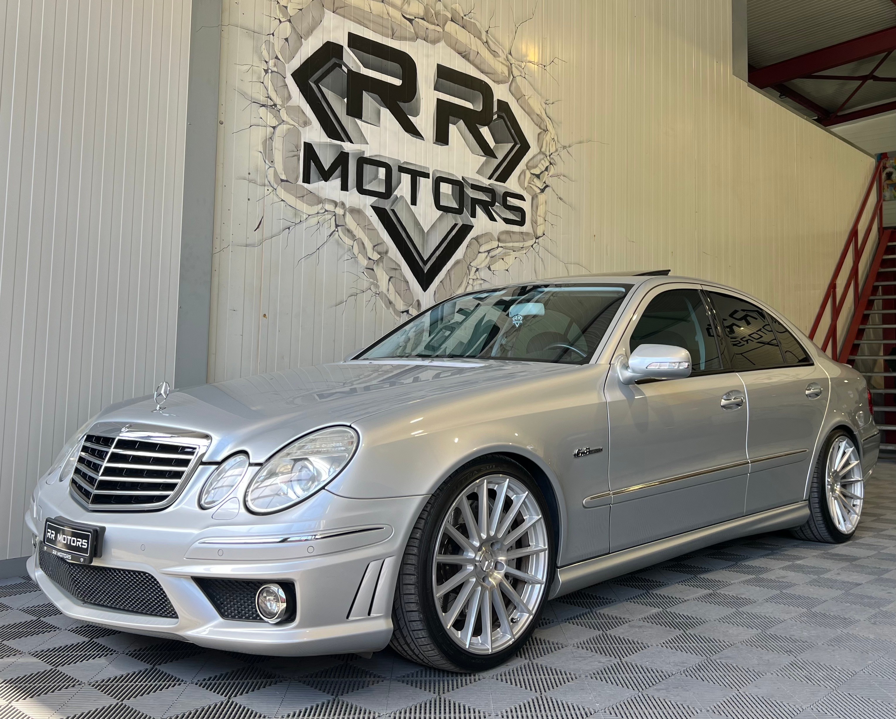 MERCEDES-BENZ E 63 AMG Avantgarde 7G-Tronic