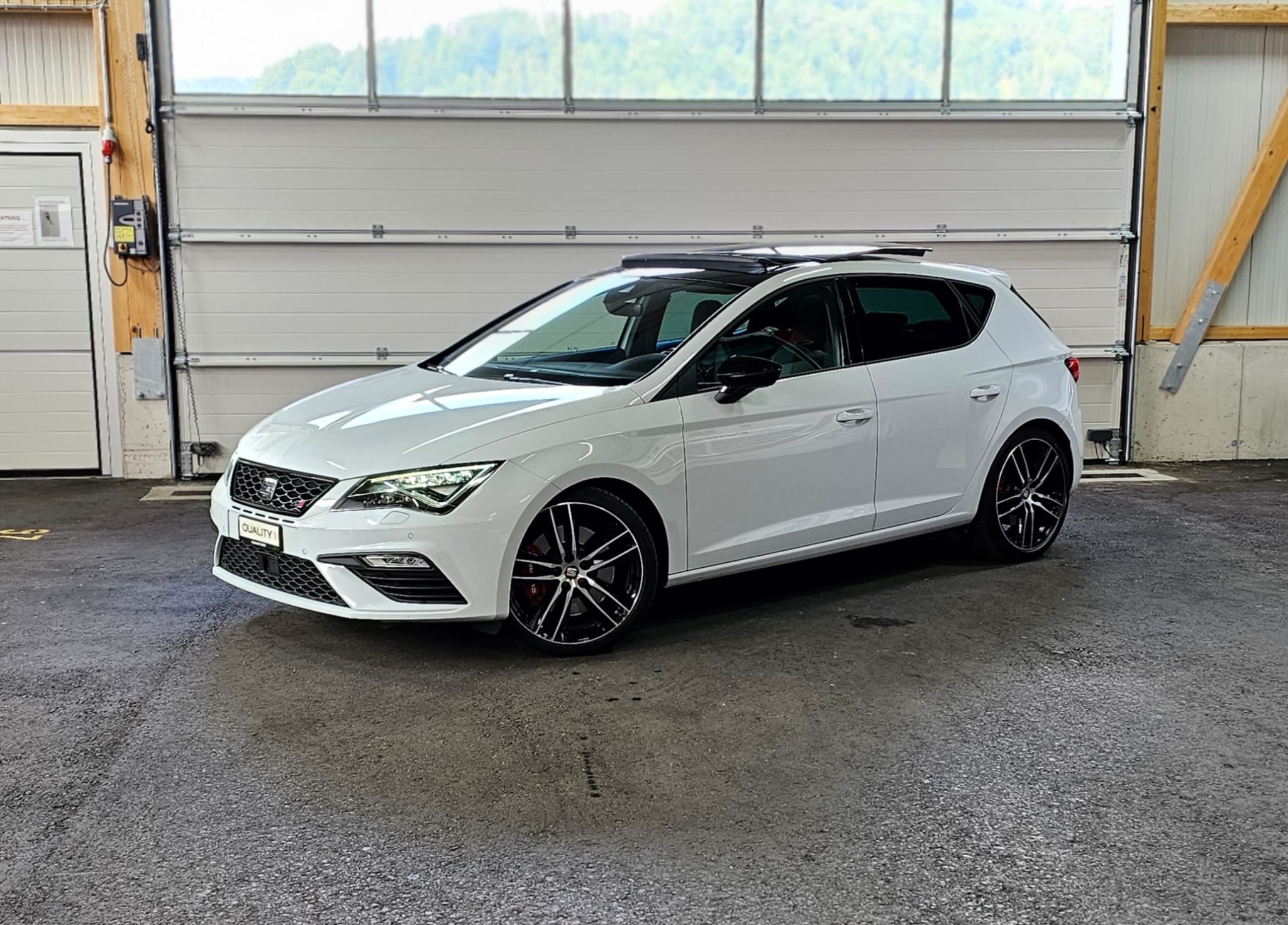 SEAT Leon 2.0 TSI Cupra 300 DSG *CH FAHRZEUG*