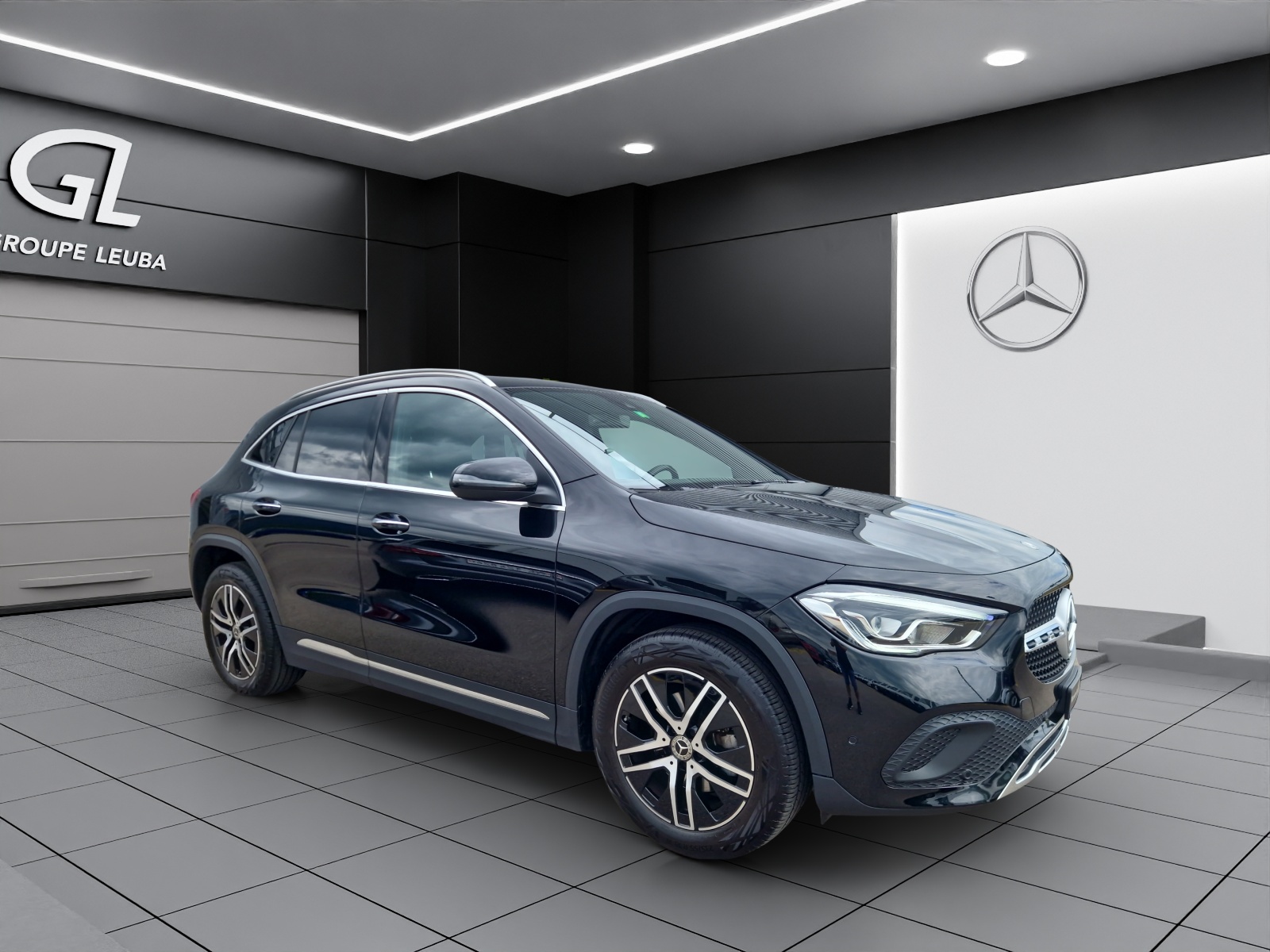 MERCEDES-BENZ GLA 200 7G-DCT