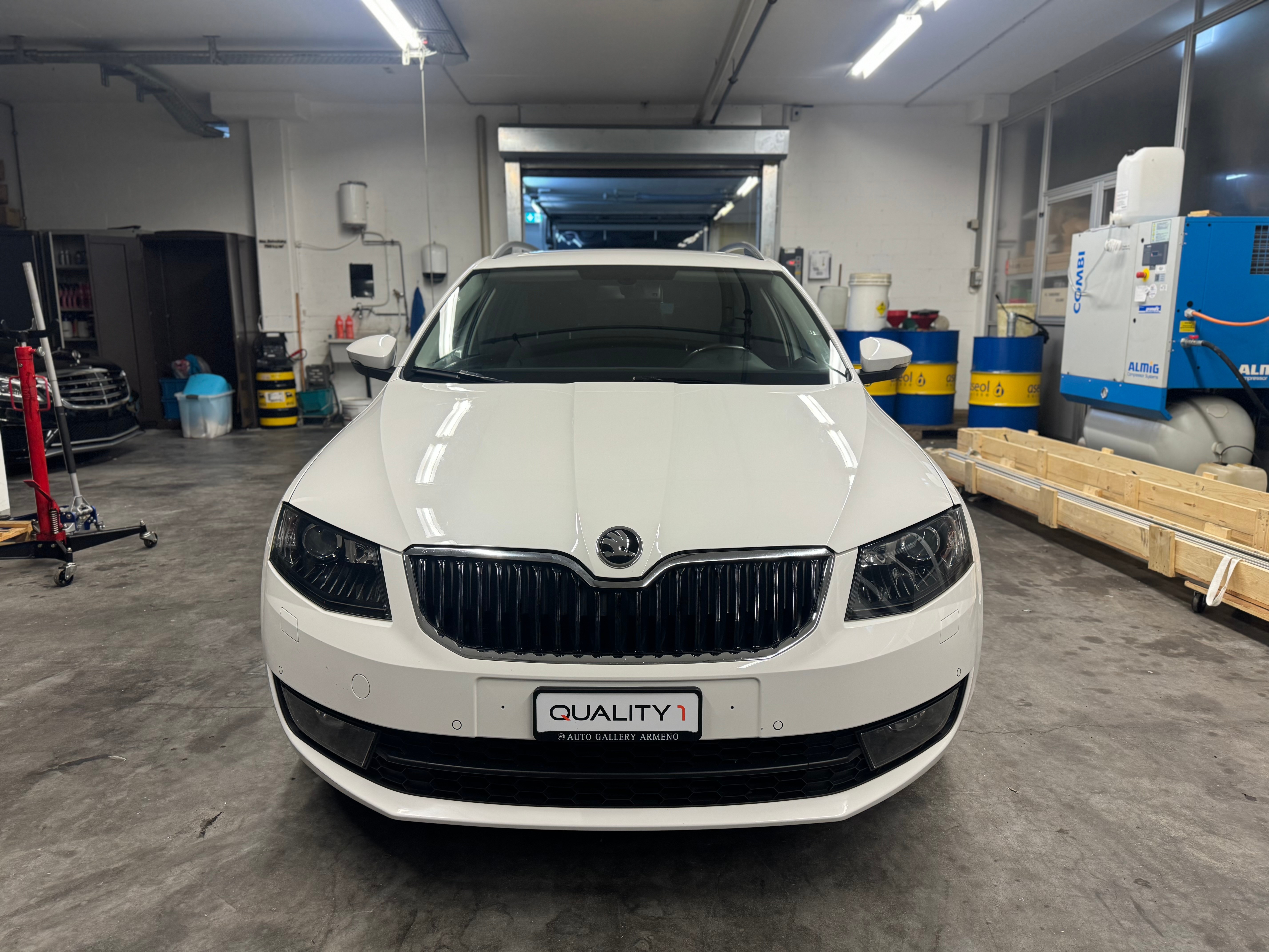 SKODA Octavia Combi 2.0 TDI Ambition DSG