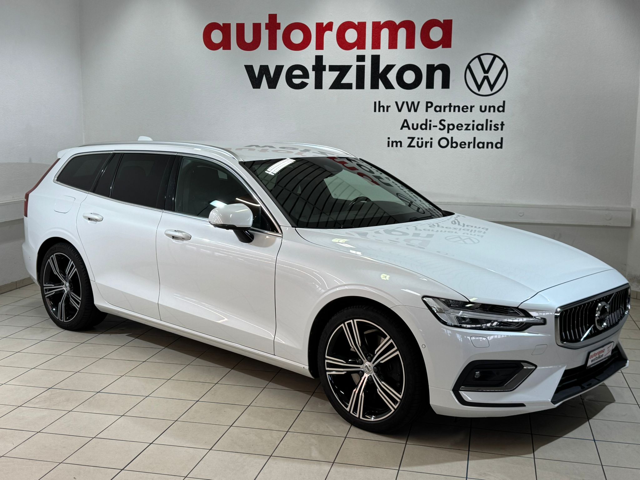 VOLVO V60 B5 Bezin Mild Hybrid AWD Inscription Geartronic