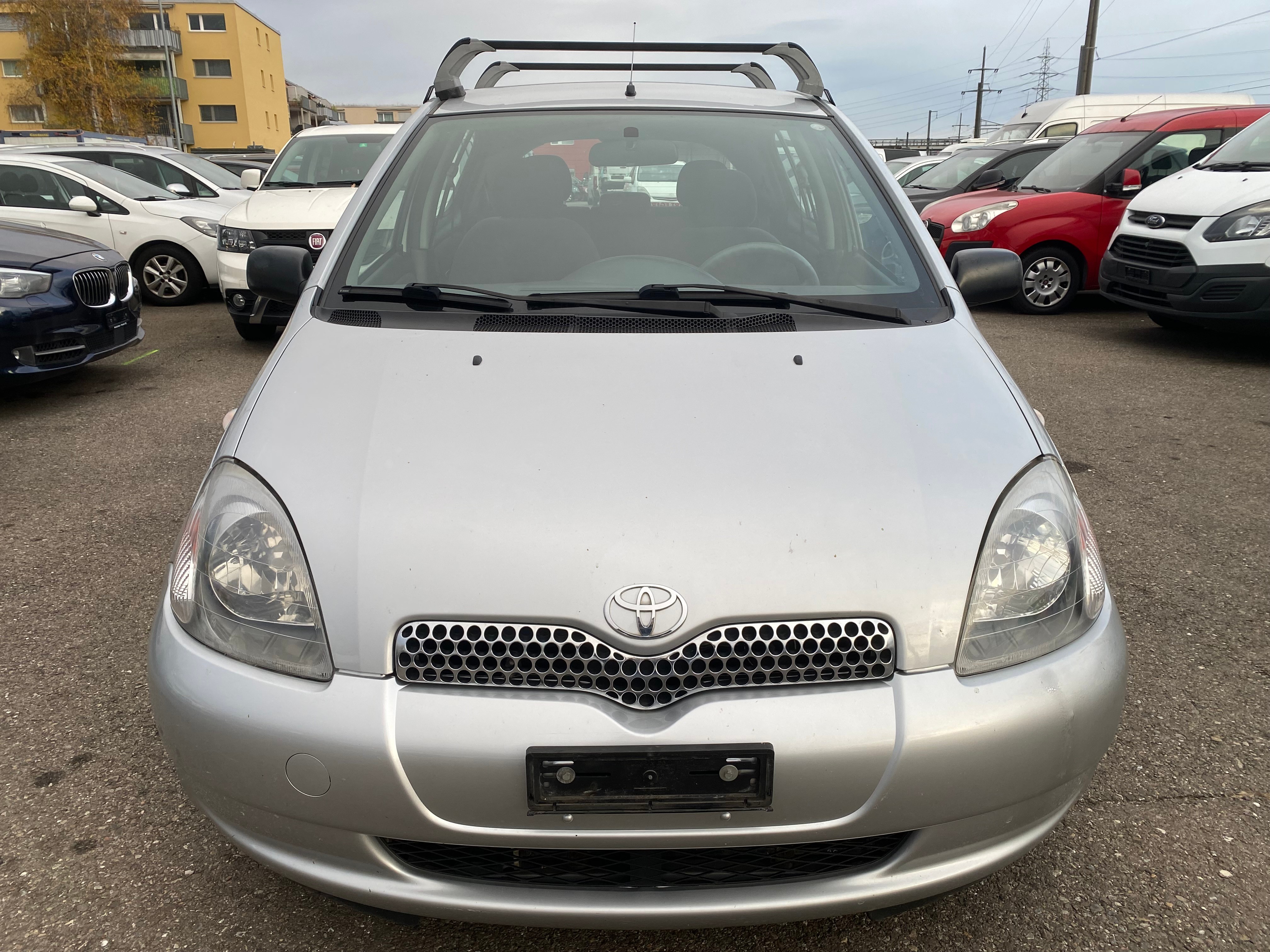 TOYOTA Yaris 1.3