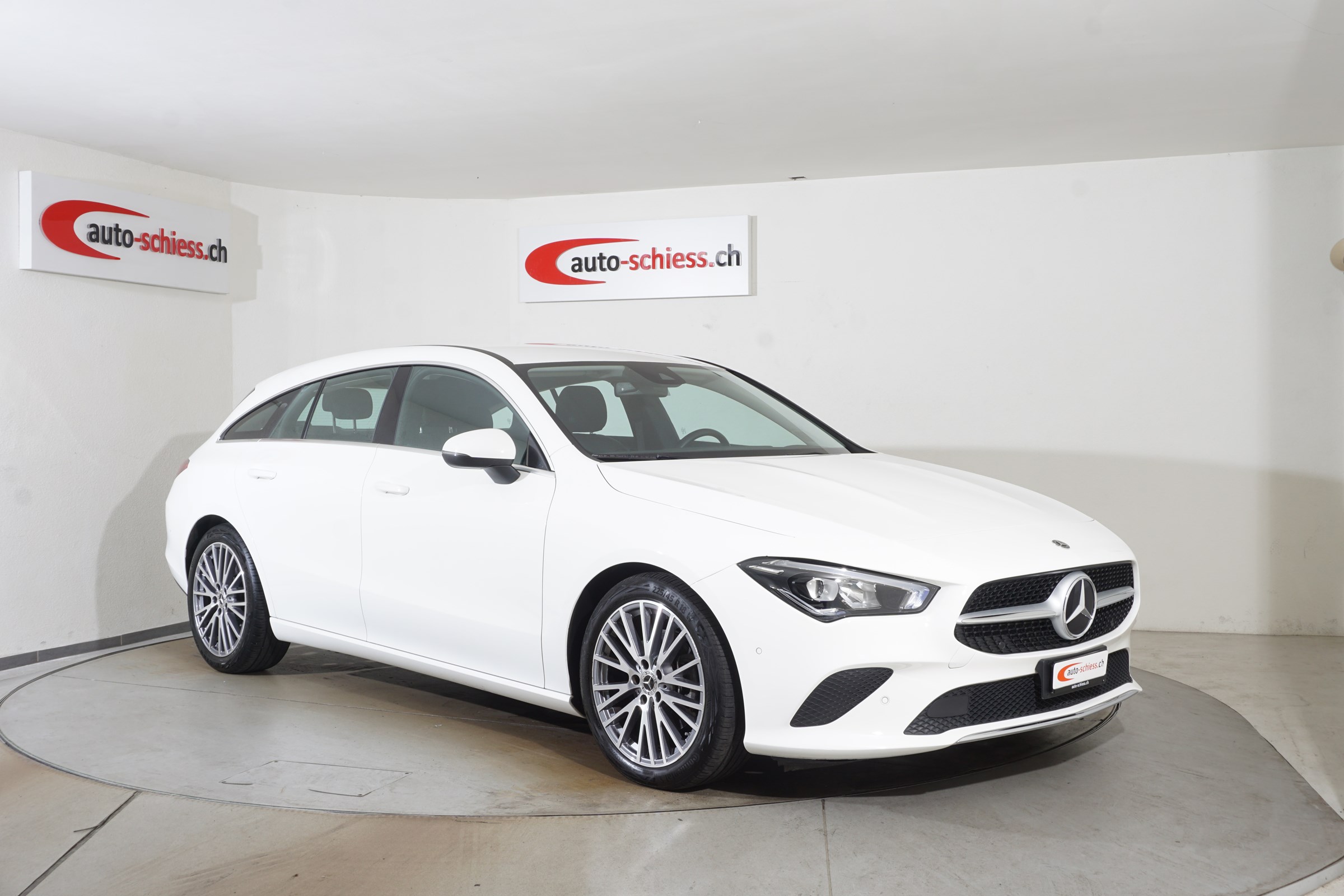 MERCEDES-BENZ CLA 180 d Shooting Brake Progressive 8G-DCT