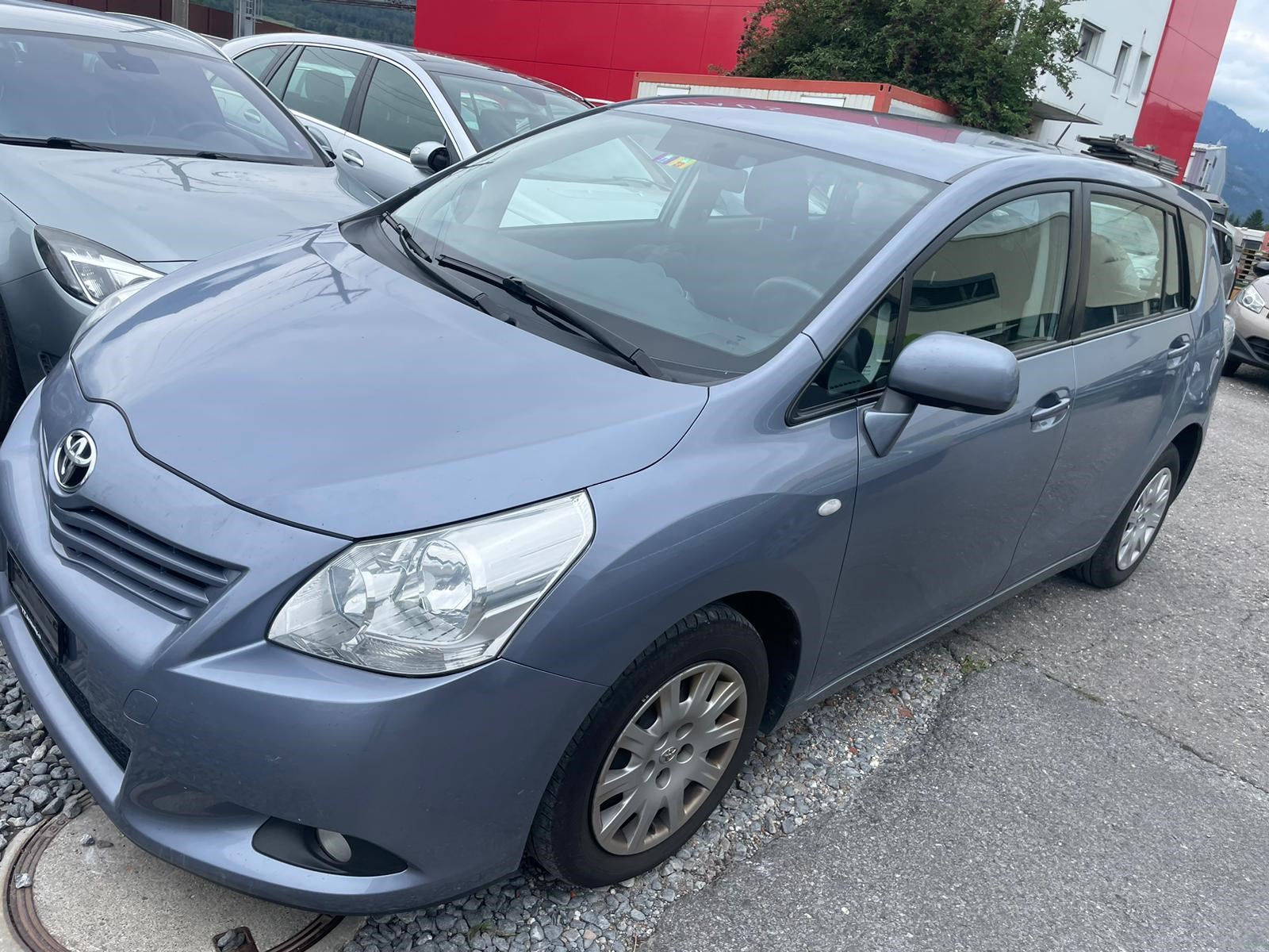 TOYOTA Verso 2.0 D-4D Linea Luna