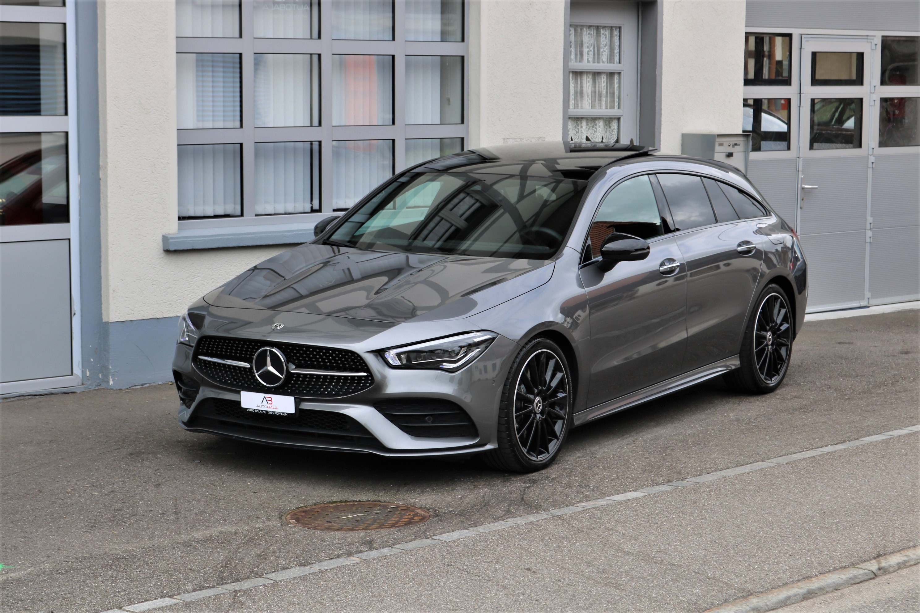 MERCEDES-BENZ CLA Shooting Brake 250 4Matic 7G-DCT AMG Line