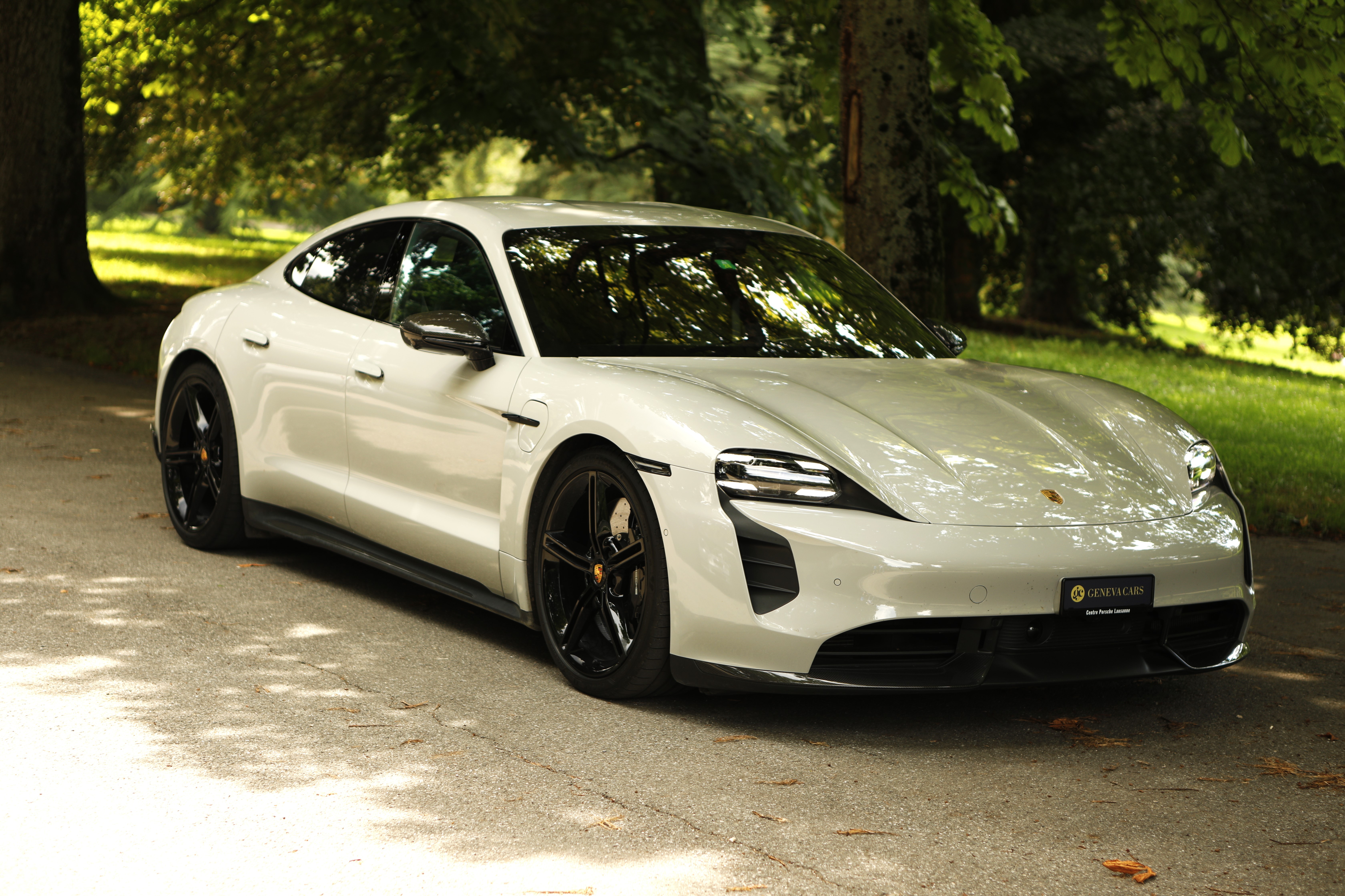 PORSCHE Taycan Turbo S Carbone 761 hp