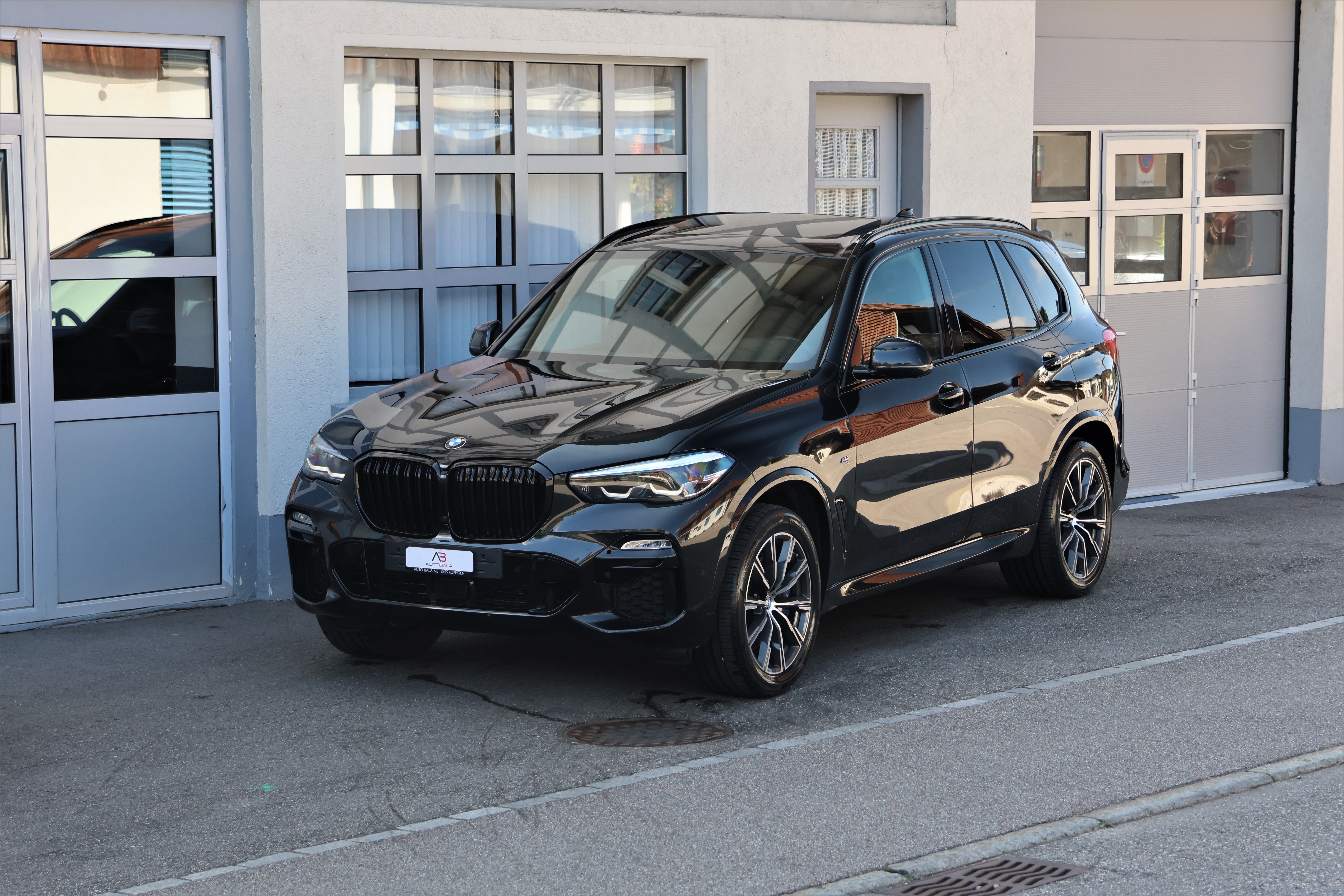 BMW X5 xDrive 30d Steptronic M-Sportpaket + AHK 3.5T