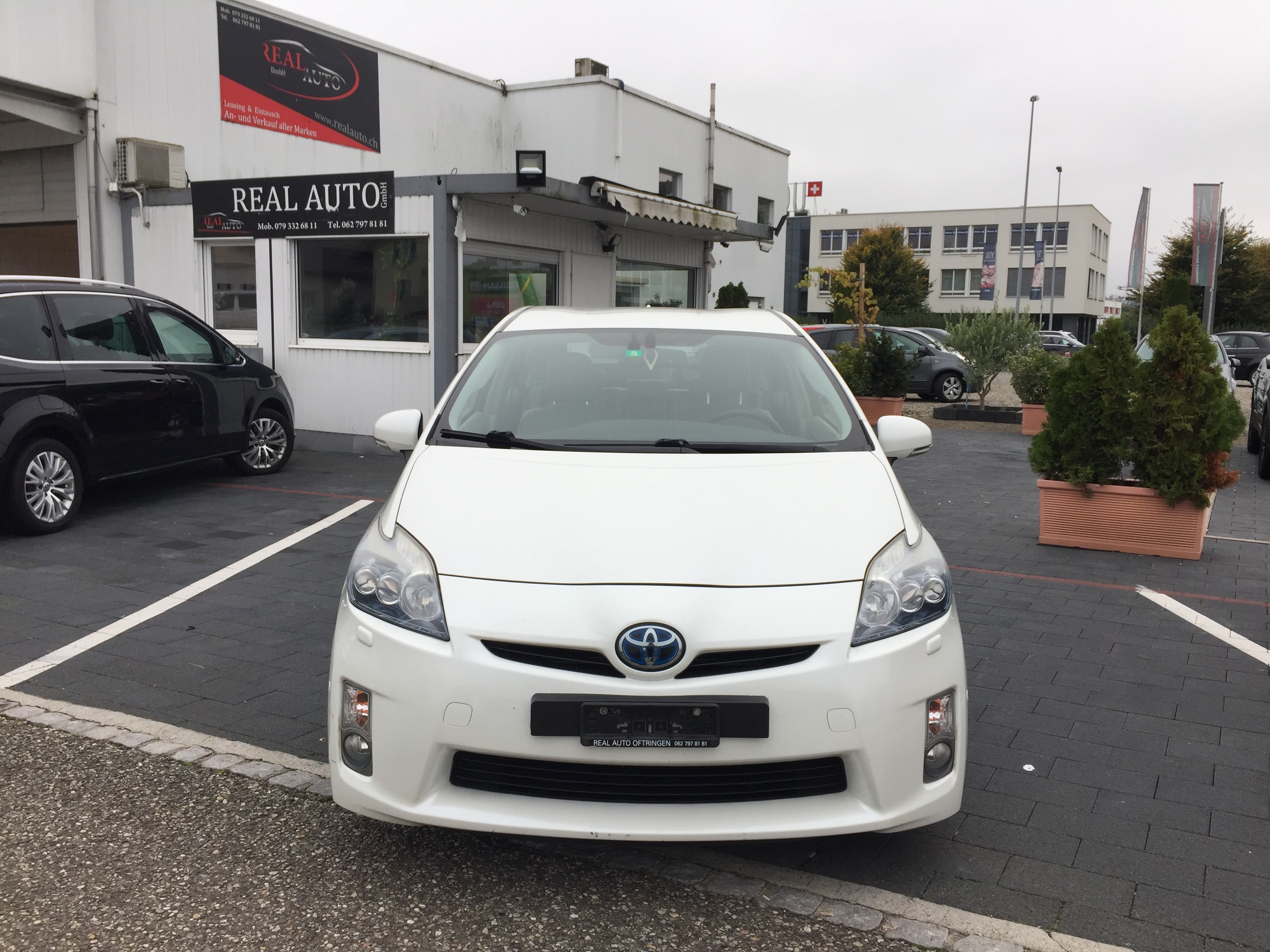 TOYOTA Prius 1.8 16V HSD Sol