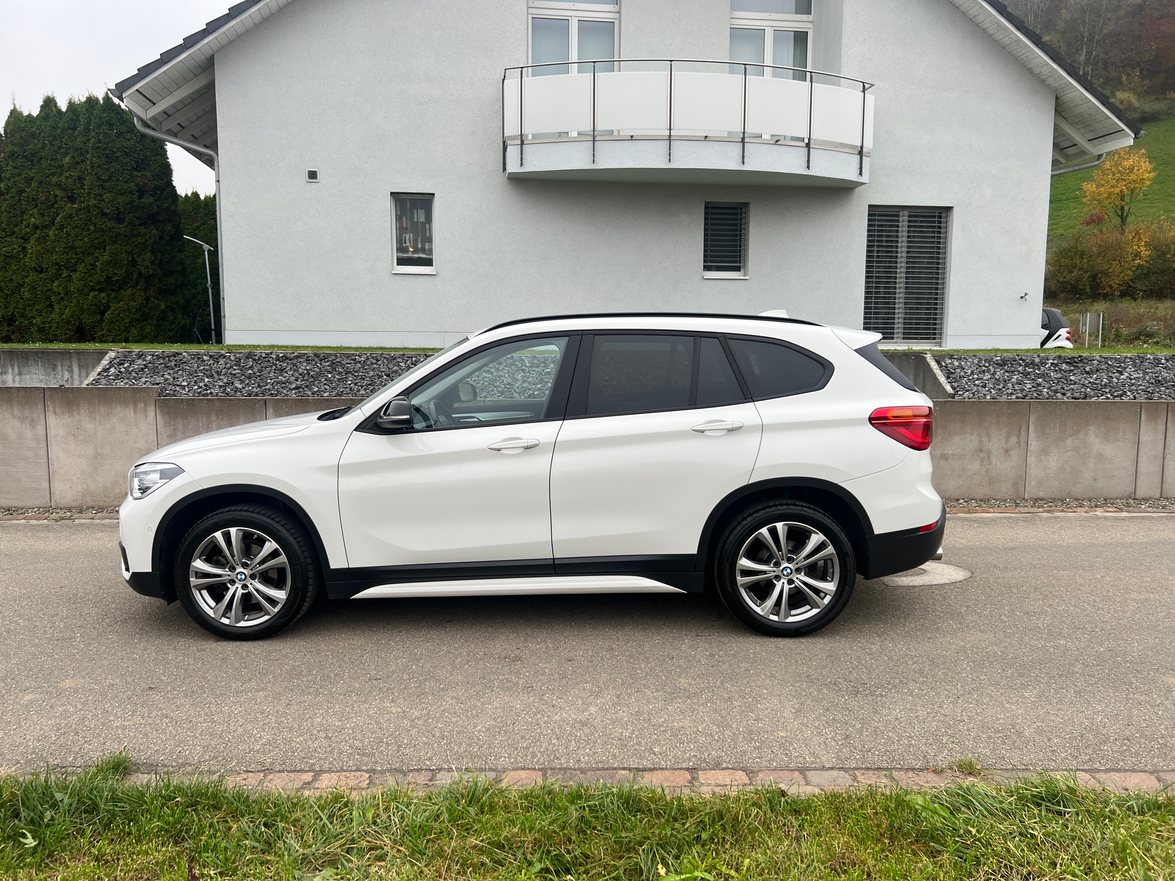 BMW X1 xDrive 18d Sport Line Steptronic *AHK 1.800 kg*