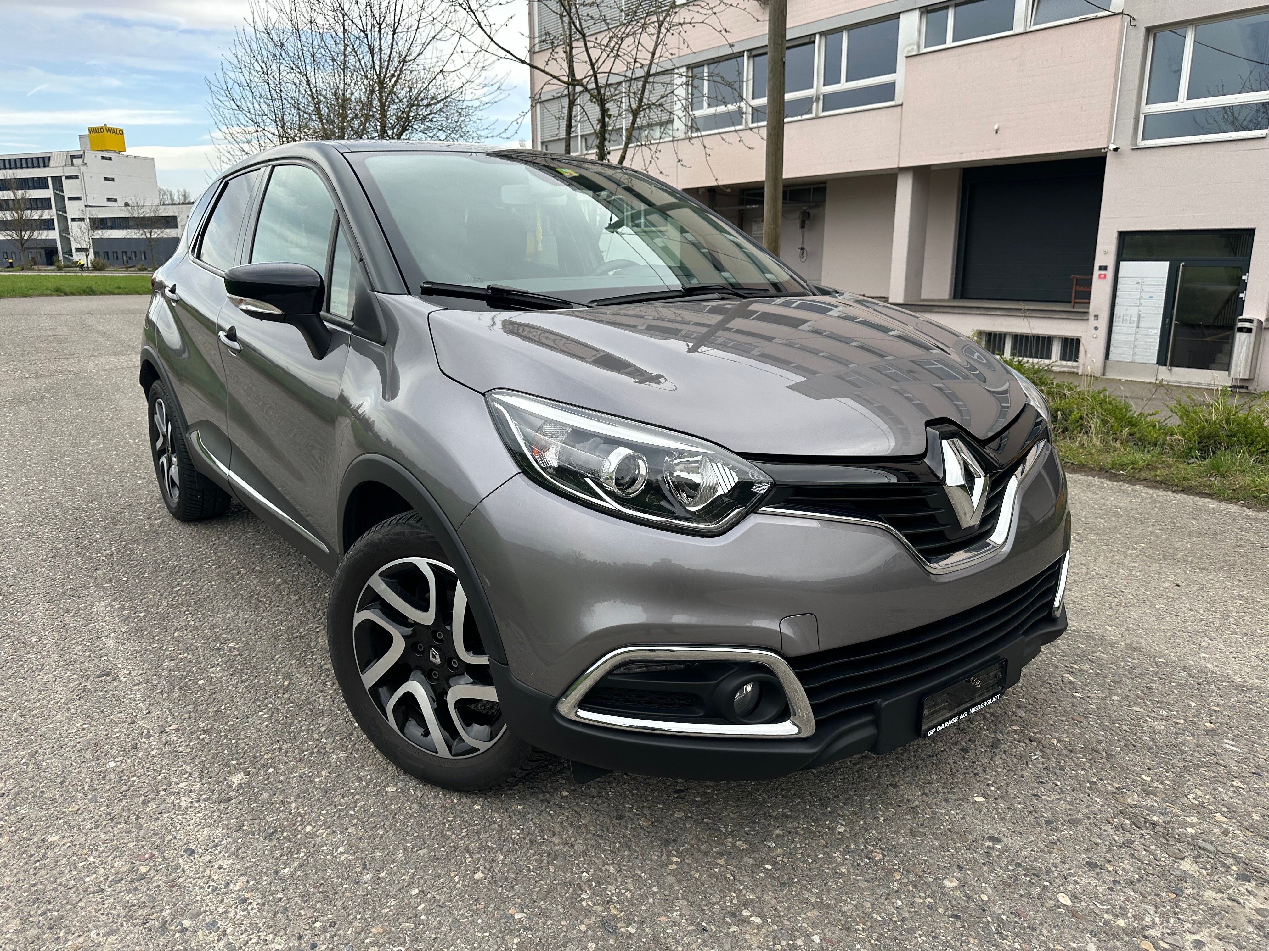 RENAULT Captur 1.2 T 16V Privilège EDC