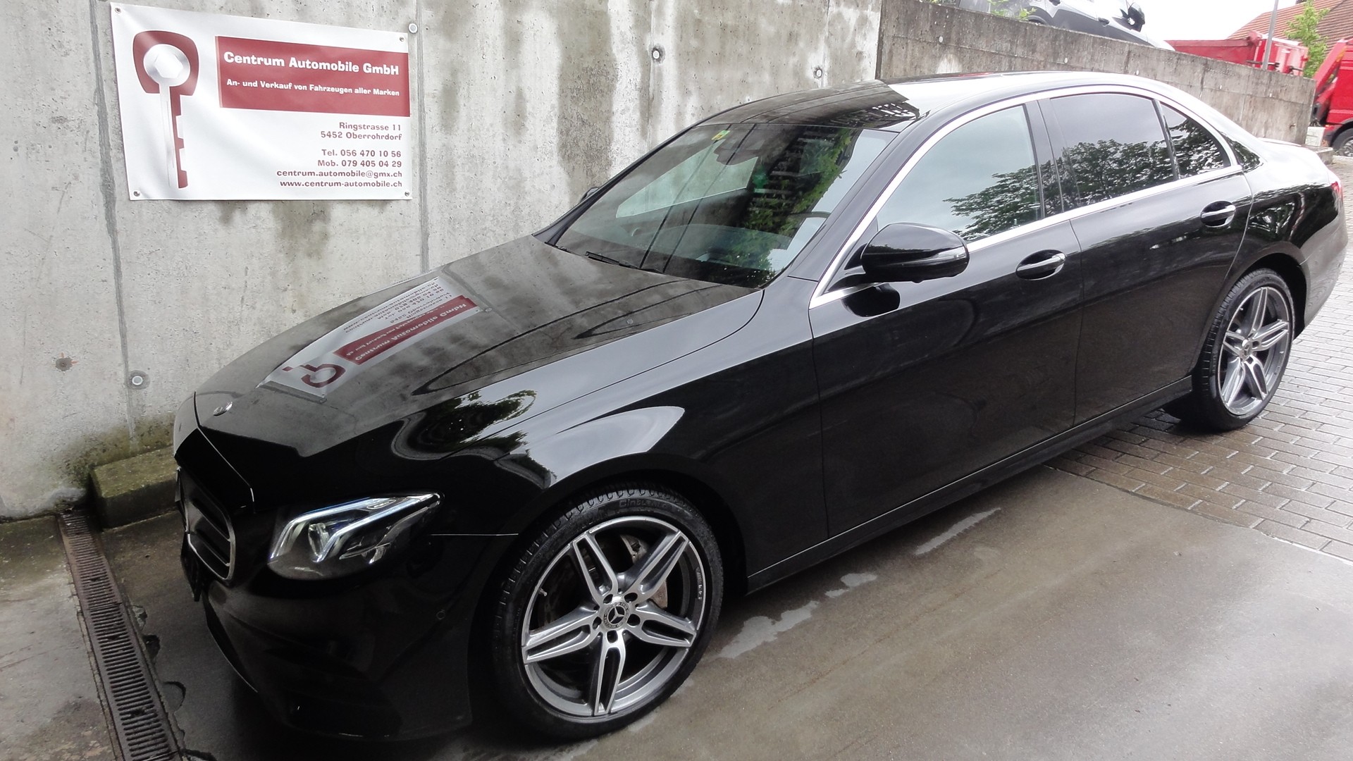 MERCEDES-BENZ E 220 d AMG Line 9G-Tronic