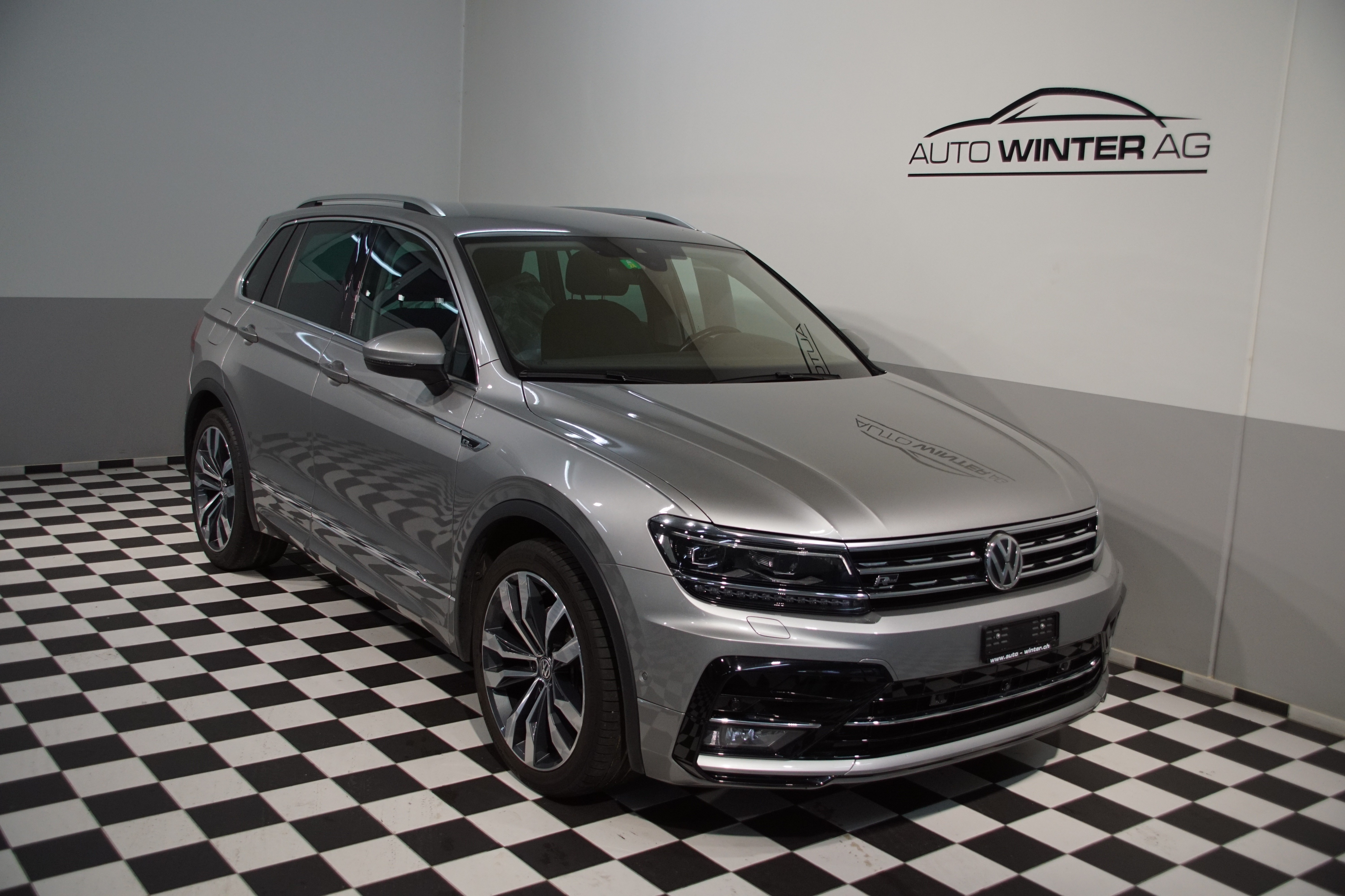 VW Tiguan R-Line 2.0 TDI SCR Highline 4Motion DSG