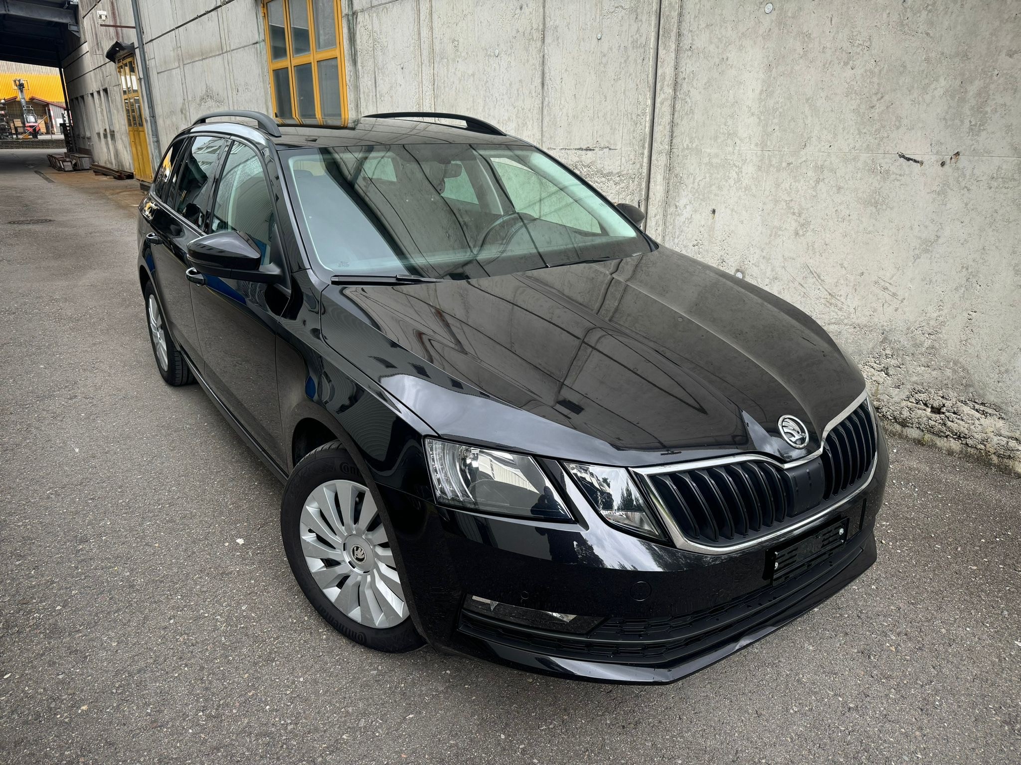 SKODA Octavia Combi 2.0 TDI Ambition DSG