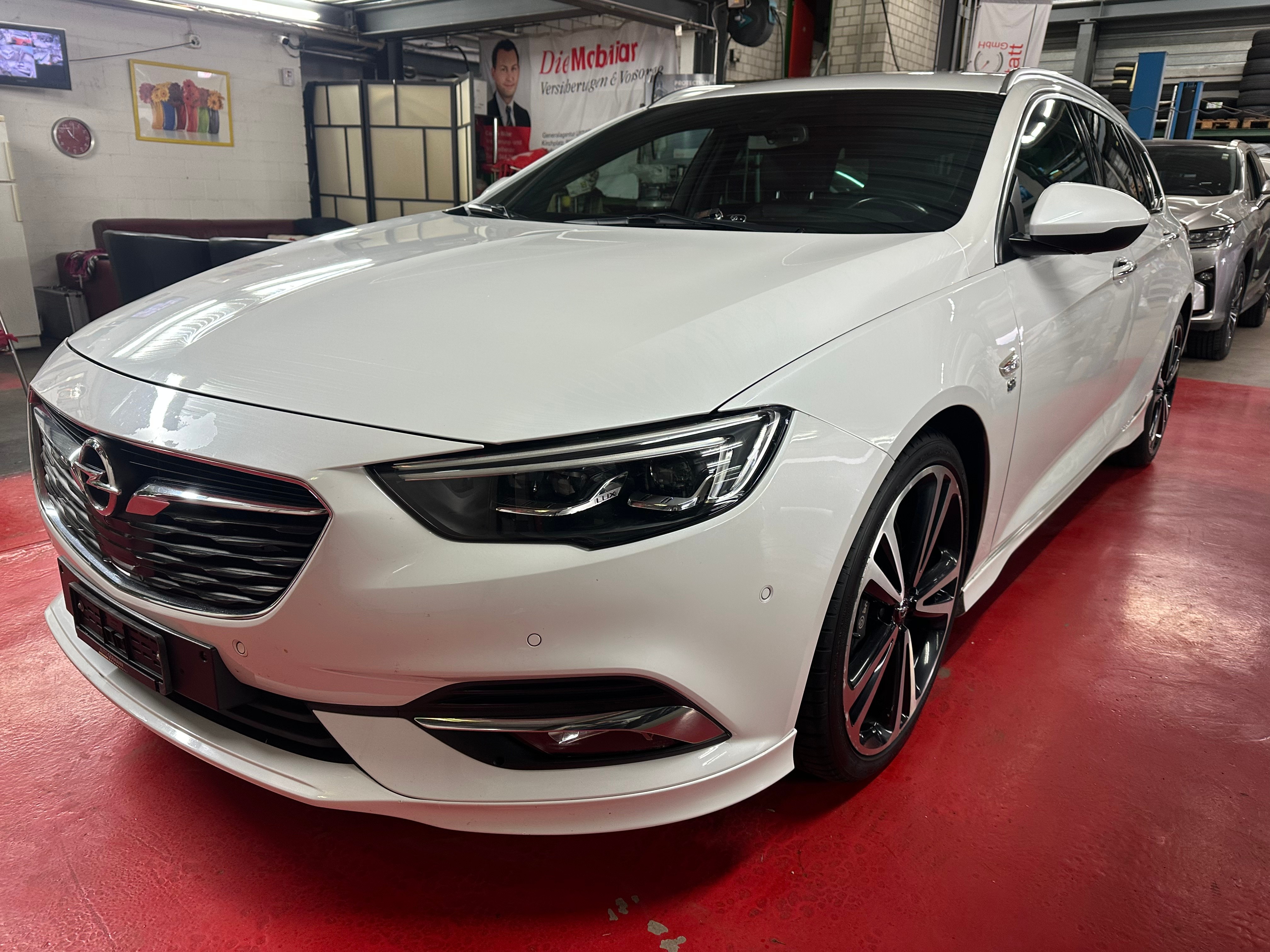 OPEL Insignia 2.0 T Sports Tourer Excellence 4WD Automat.