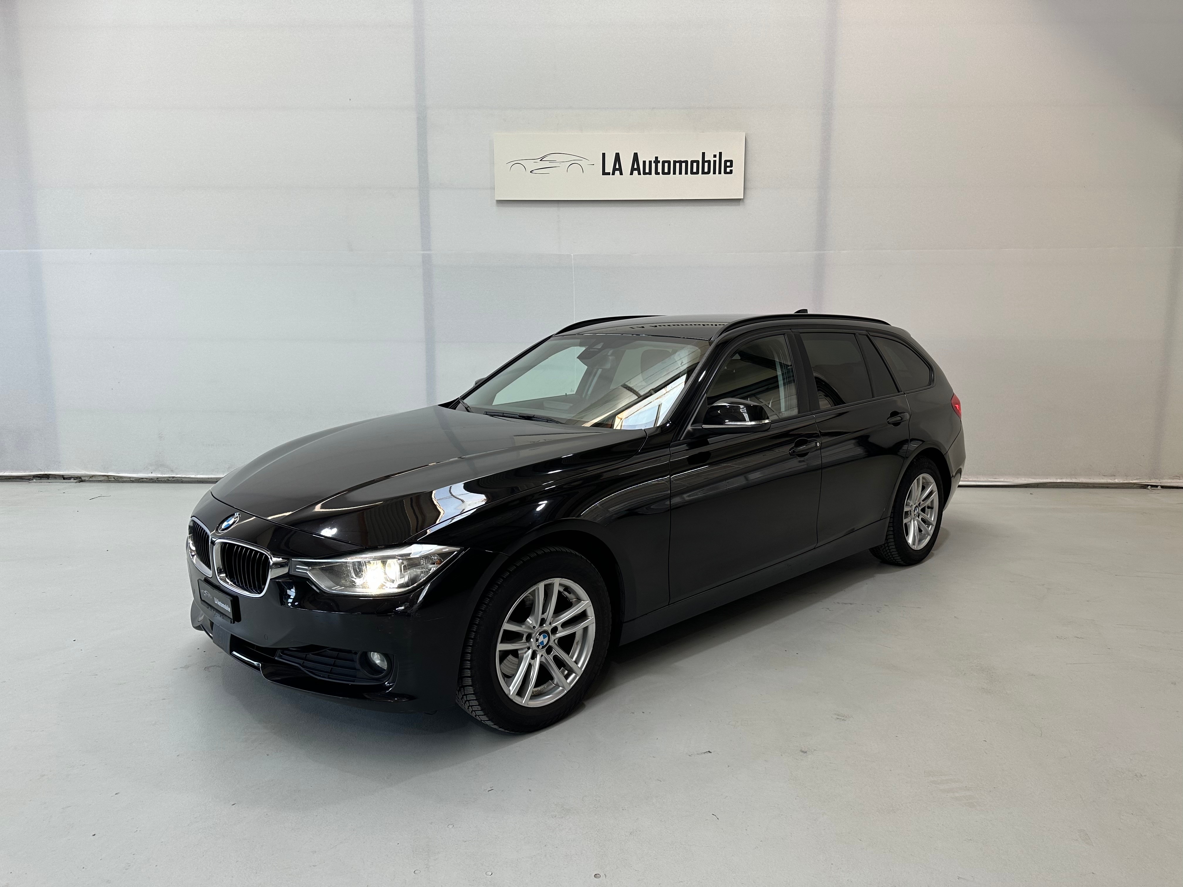 BMW 320d xDrive Touring Steptronic