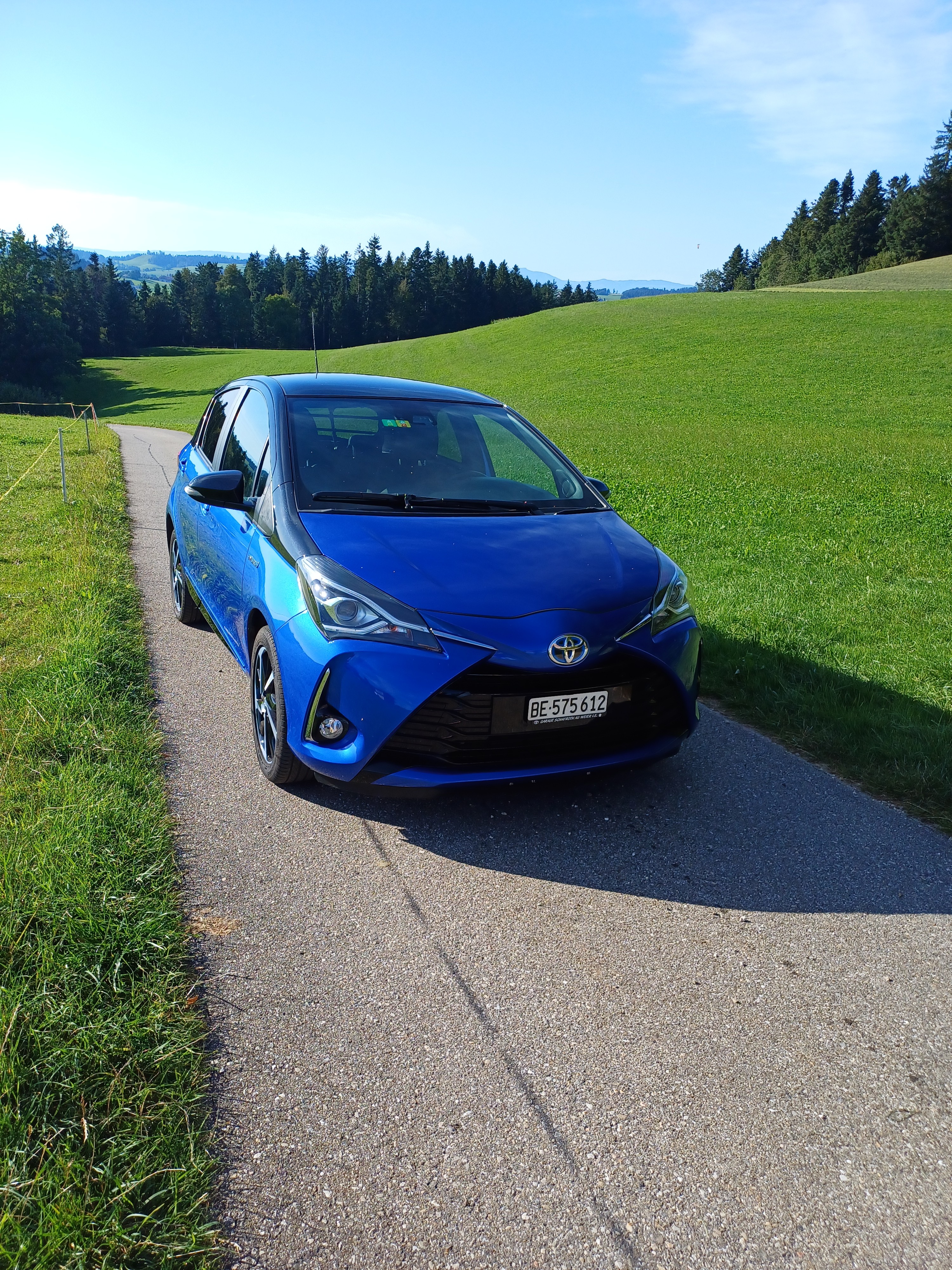 TOYOTA Yaris 1.5 VVT-i Hybrid Premium e-CVT