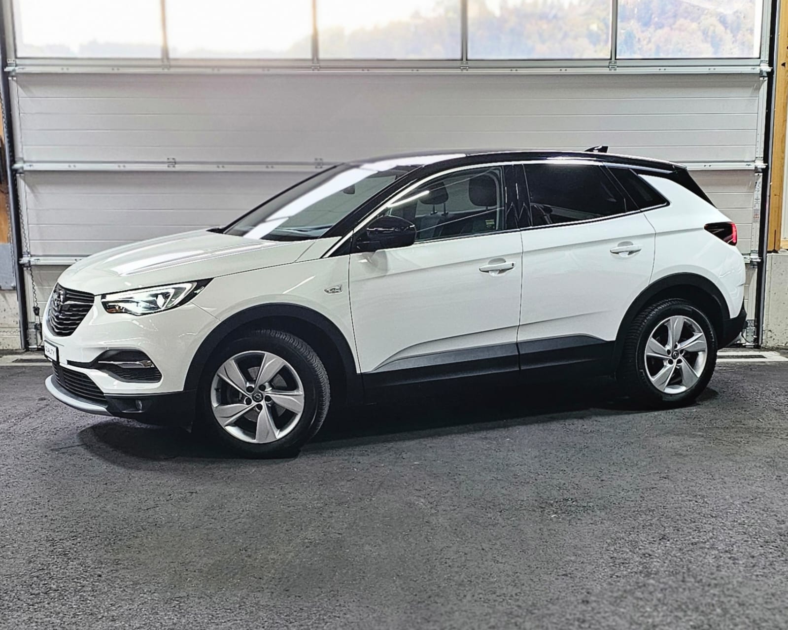 OPEL Grandland X 1.2i TP Ultimate Automatik *CH-Fahrzeug*(Inkl. 5-Sterne Garantie)