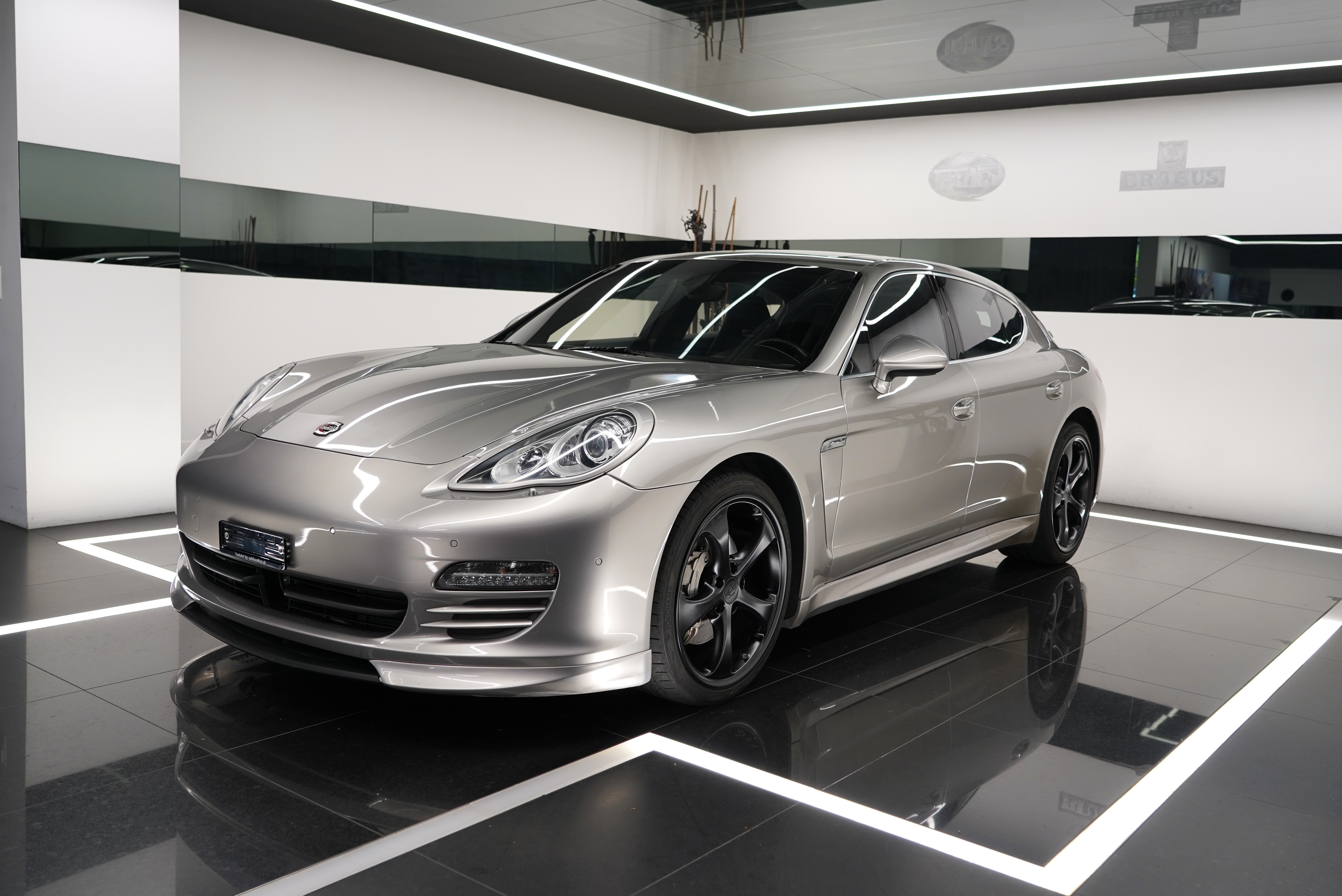 PORSCHE Panamera 4S 4.8