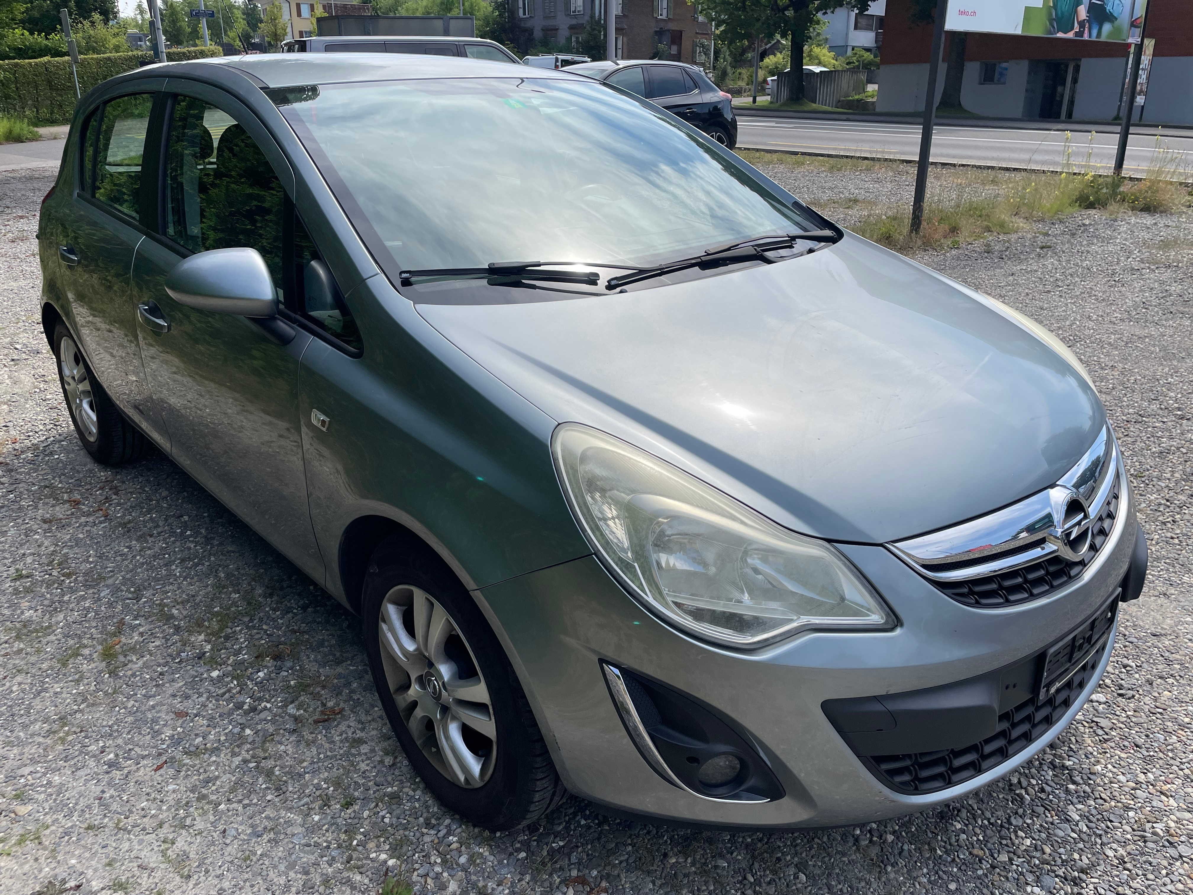 OPEL Corsa 1.4 TP Color Edition