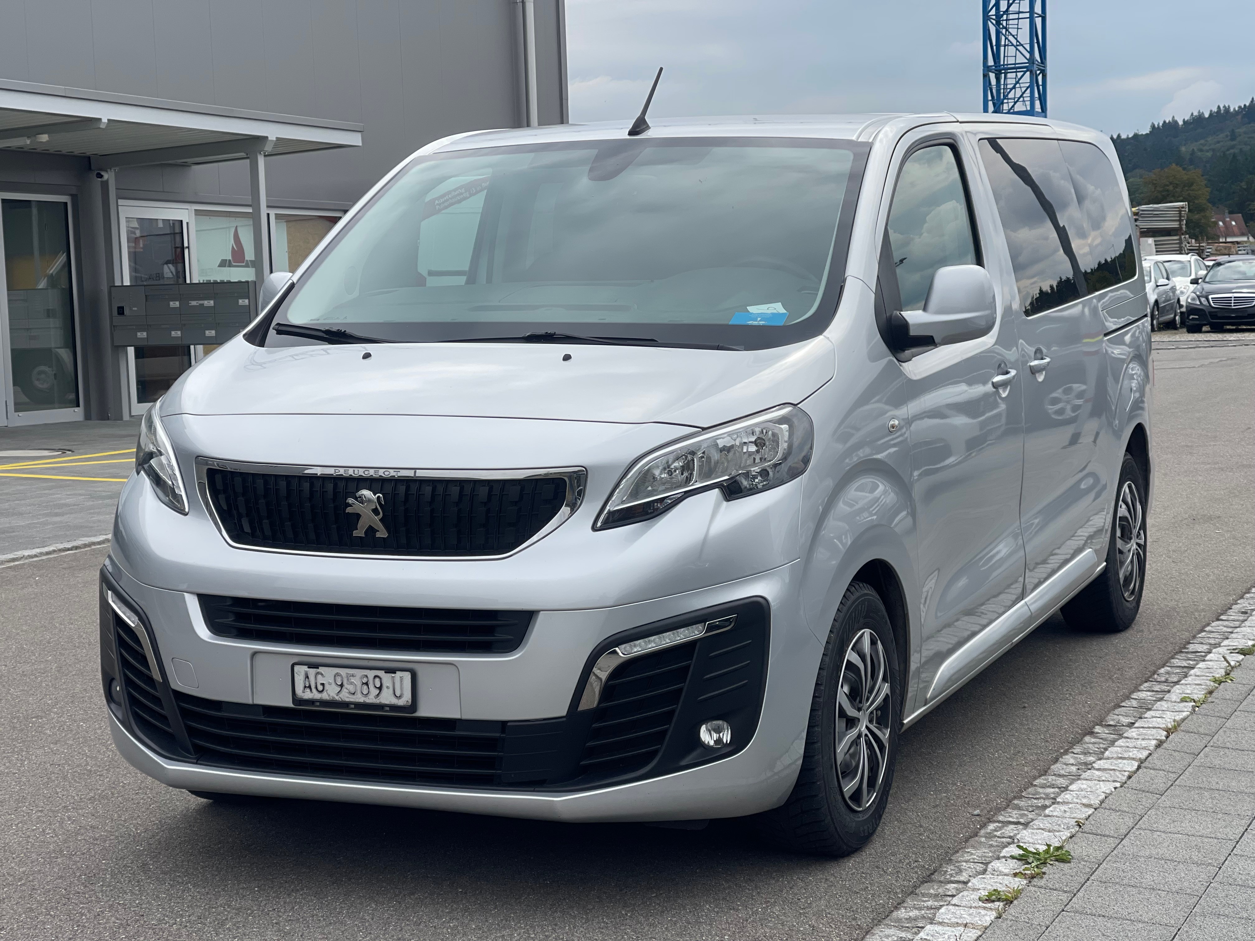 PEUGEOT Traveller 2.0 BlueHDi Active